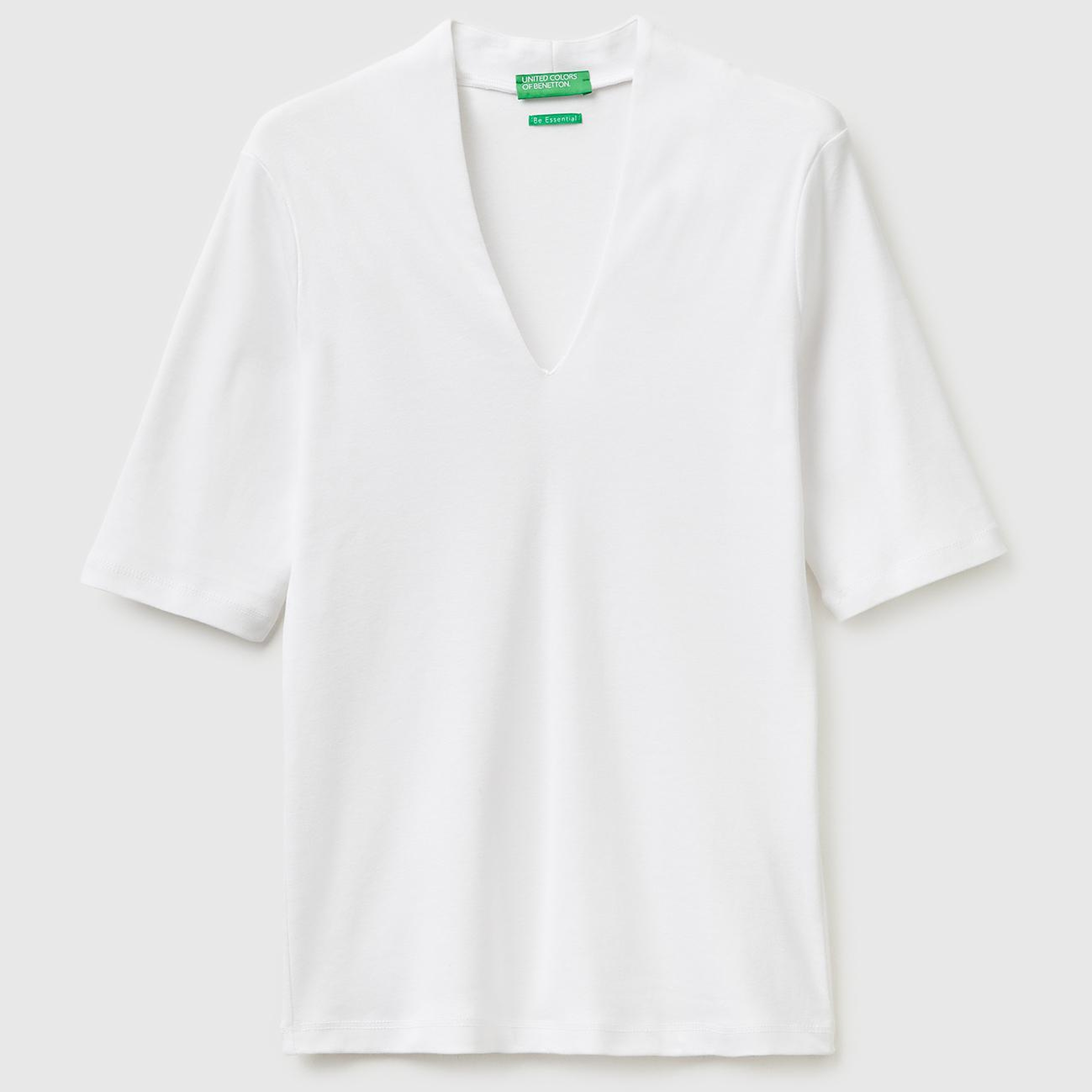 Kadın Beyaz %100 Pamuk Yarım Kollu Derin V Yaka T-Shirt