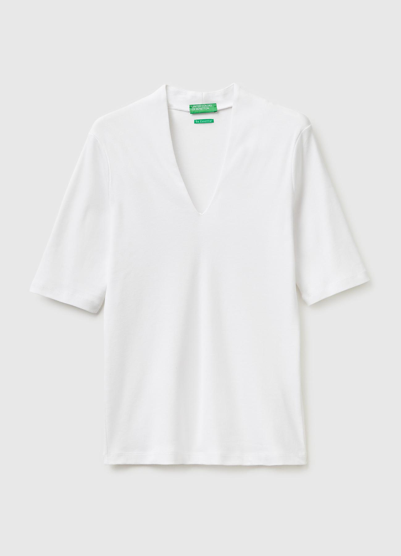 Kadın Beyaz %100 Pamuk Yarım Kollu Derin V Yaka T-Shirt