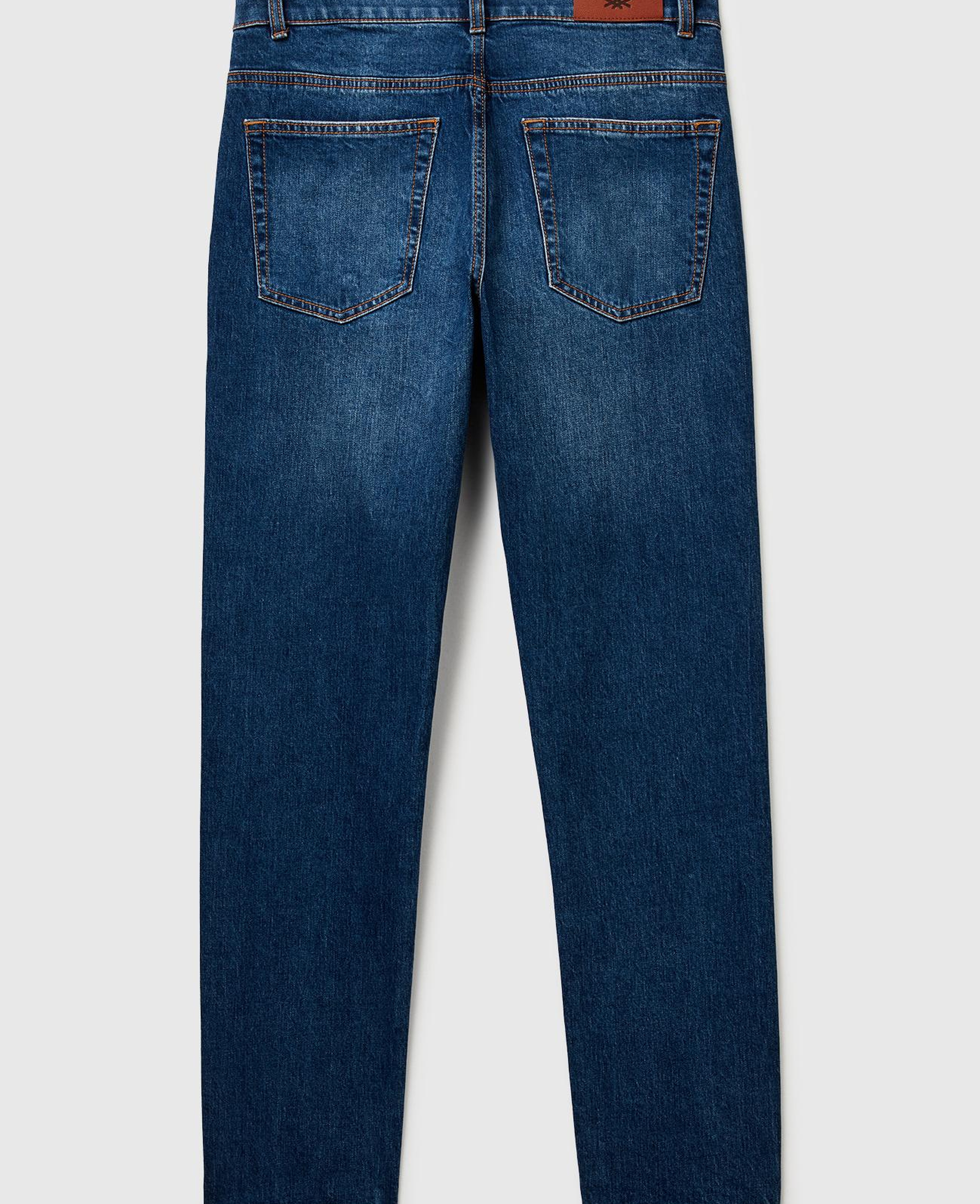 Erkek Koyu Mavi  Pamuk Karışımlı Arkası Logo Etiketli Cepli Slim Fit Denim Pantolon