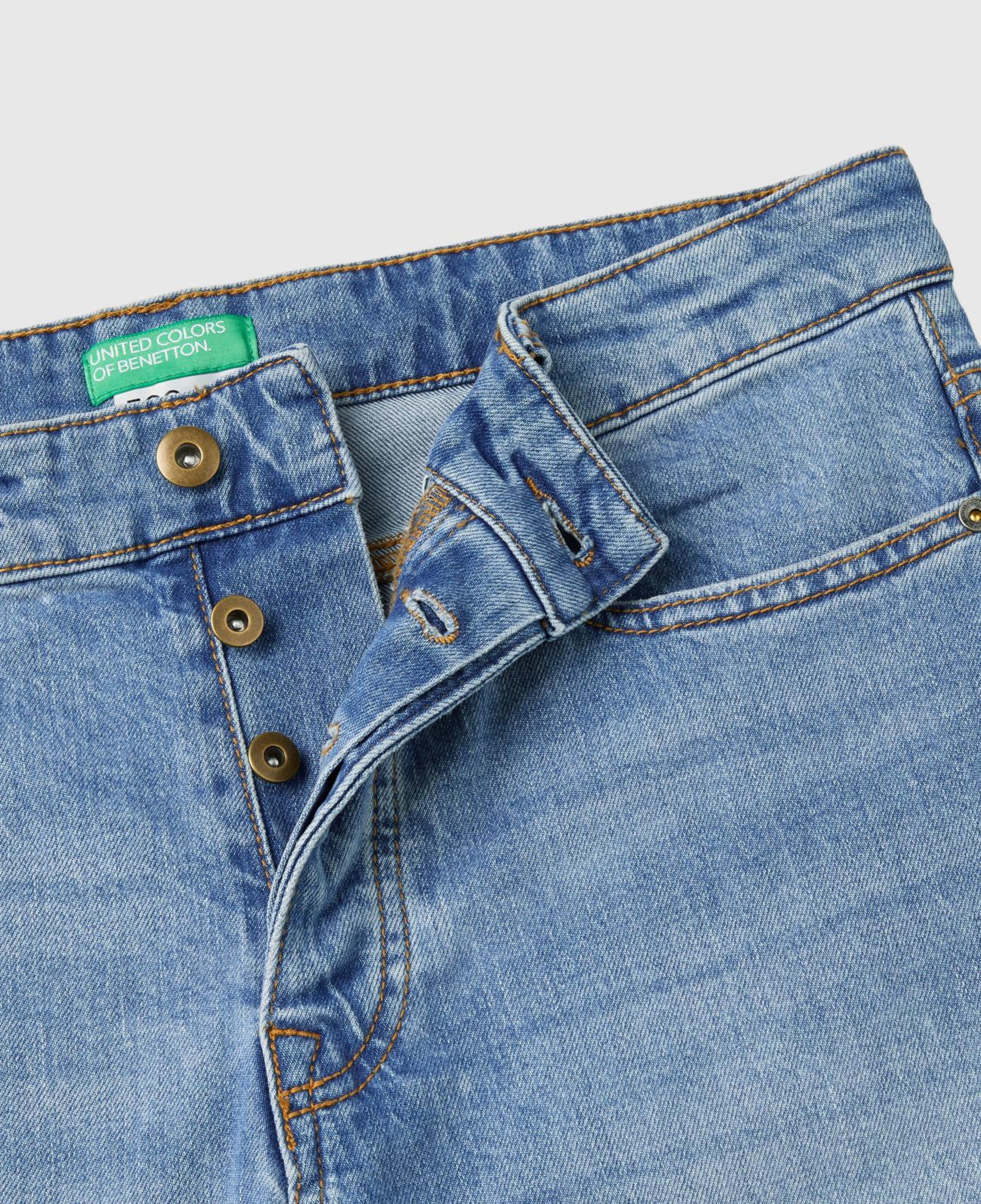 Erkek Açık Mavi Pamuk Karışımlı Arkası Logo Etiketli Cepli Slim Fit Denim Pantolon