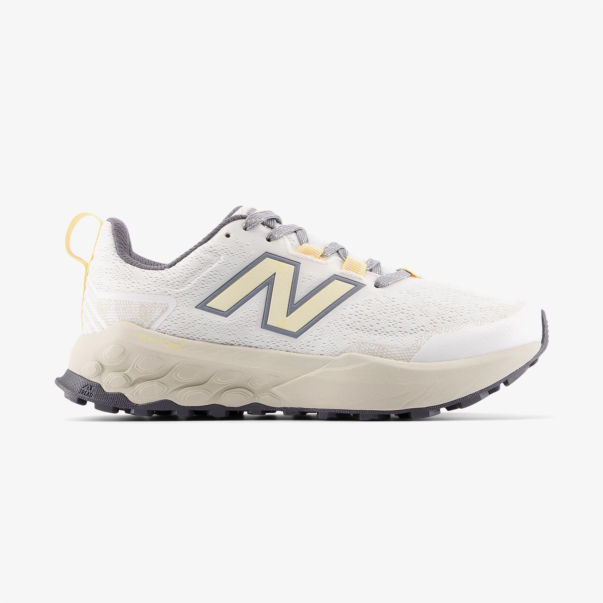New Balance GAROe Kadın Beyaz Koşu Ayakkabısı