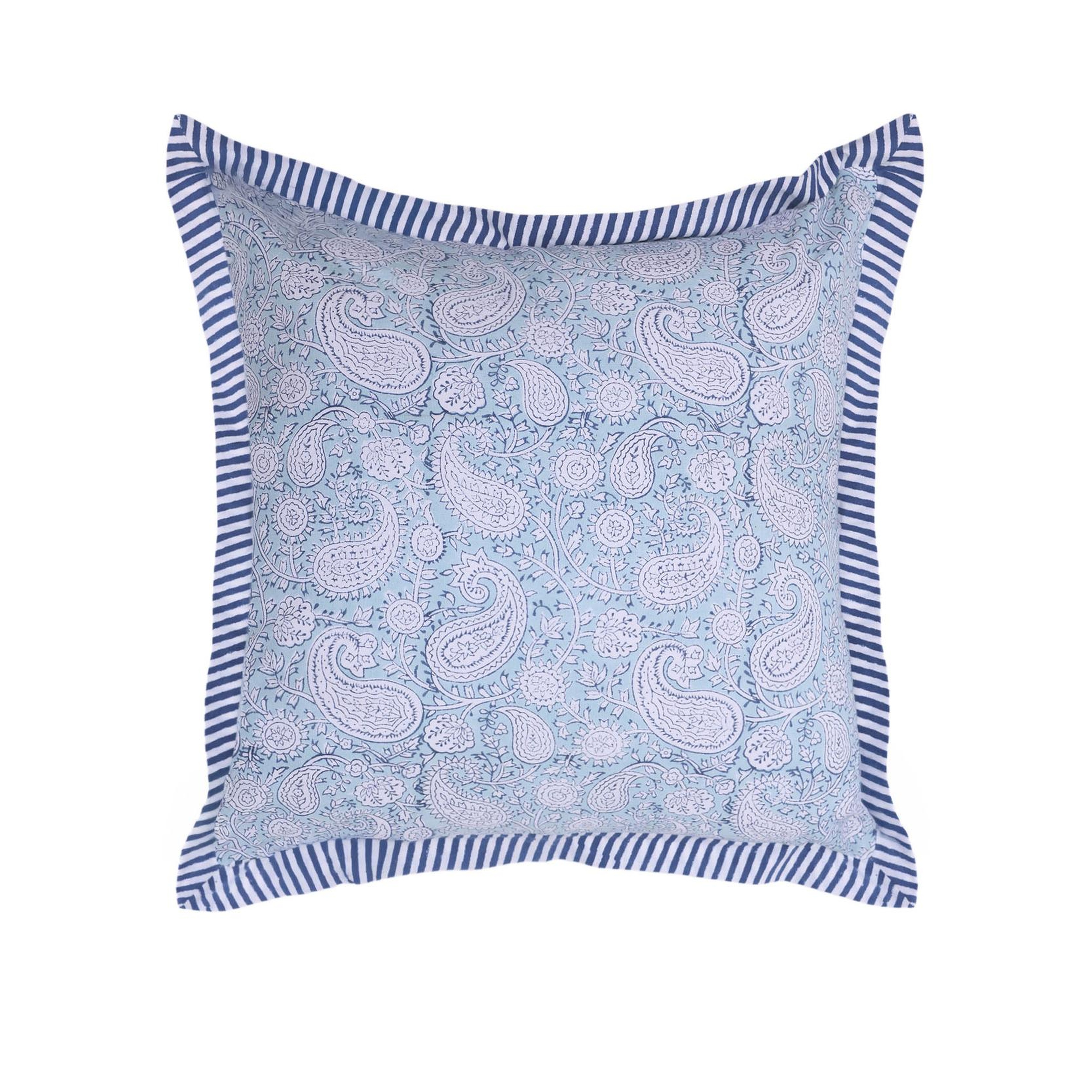 YARGICI Şal Desenli Pamuk Kumaş Kare Yastık(45x45 Cm)