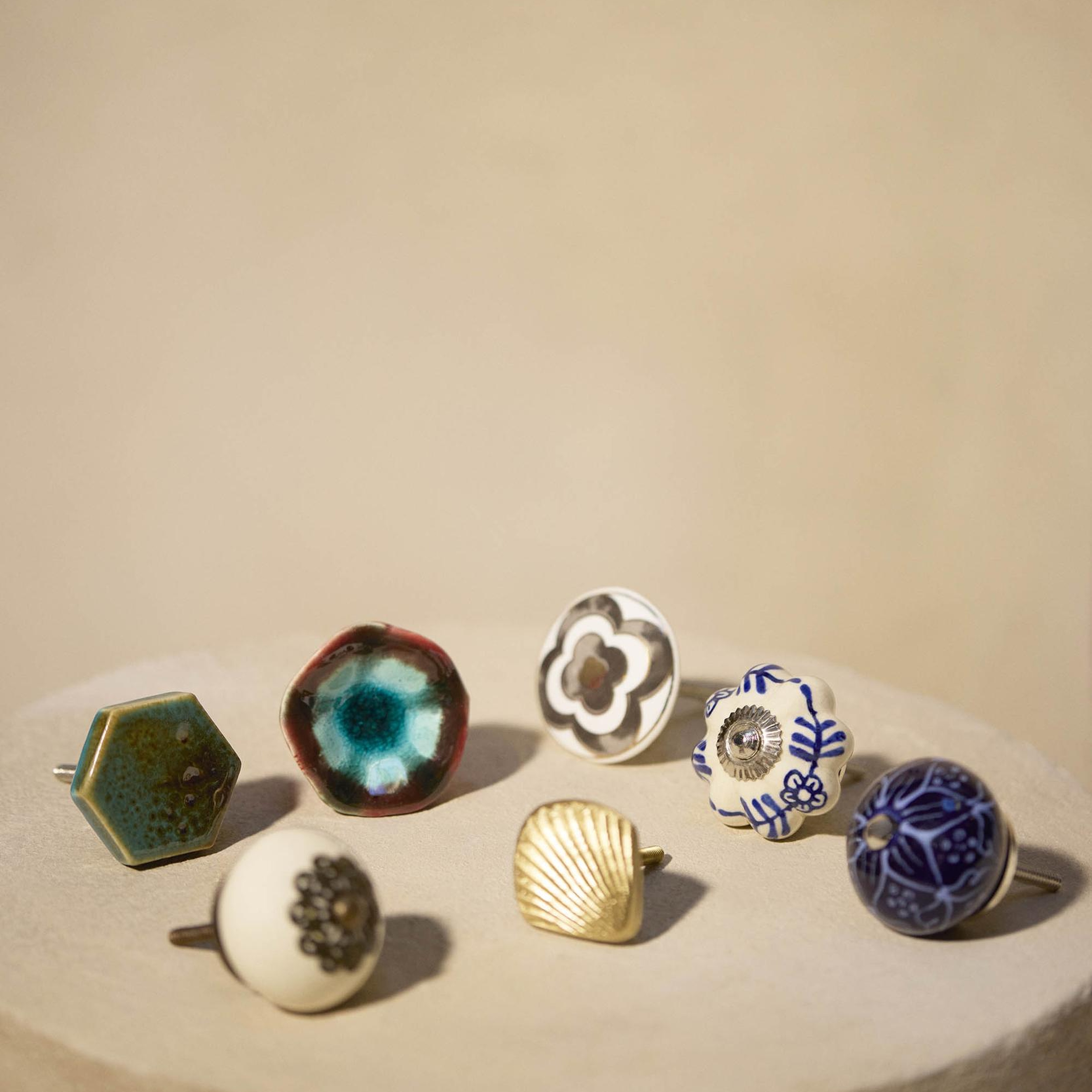YARGICI Renkli Seramik Çekmece Kulbu(4x6 Cm)