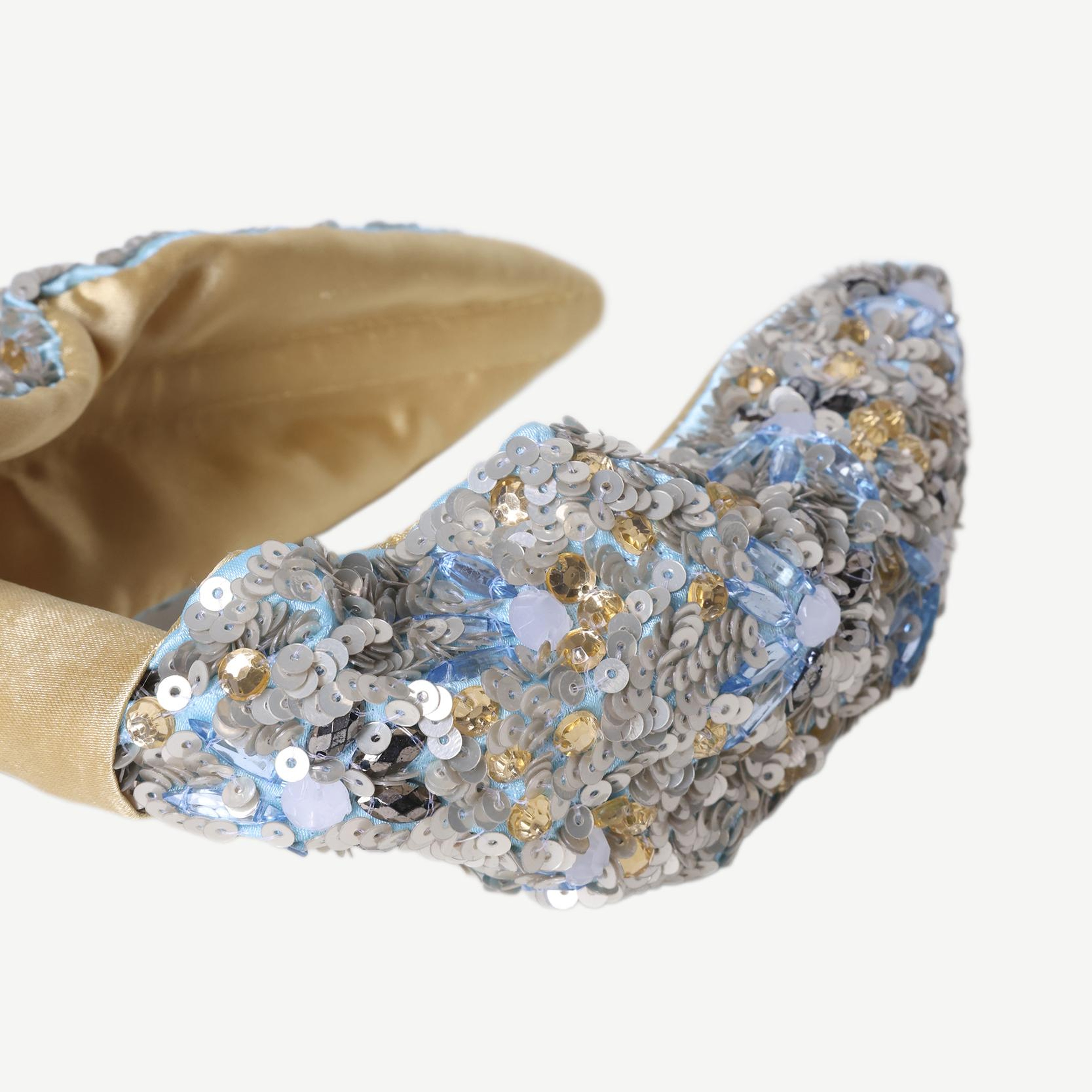 YARGICI Boncuk İşlemeli Taç