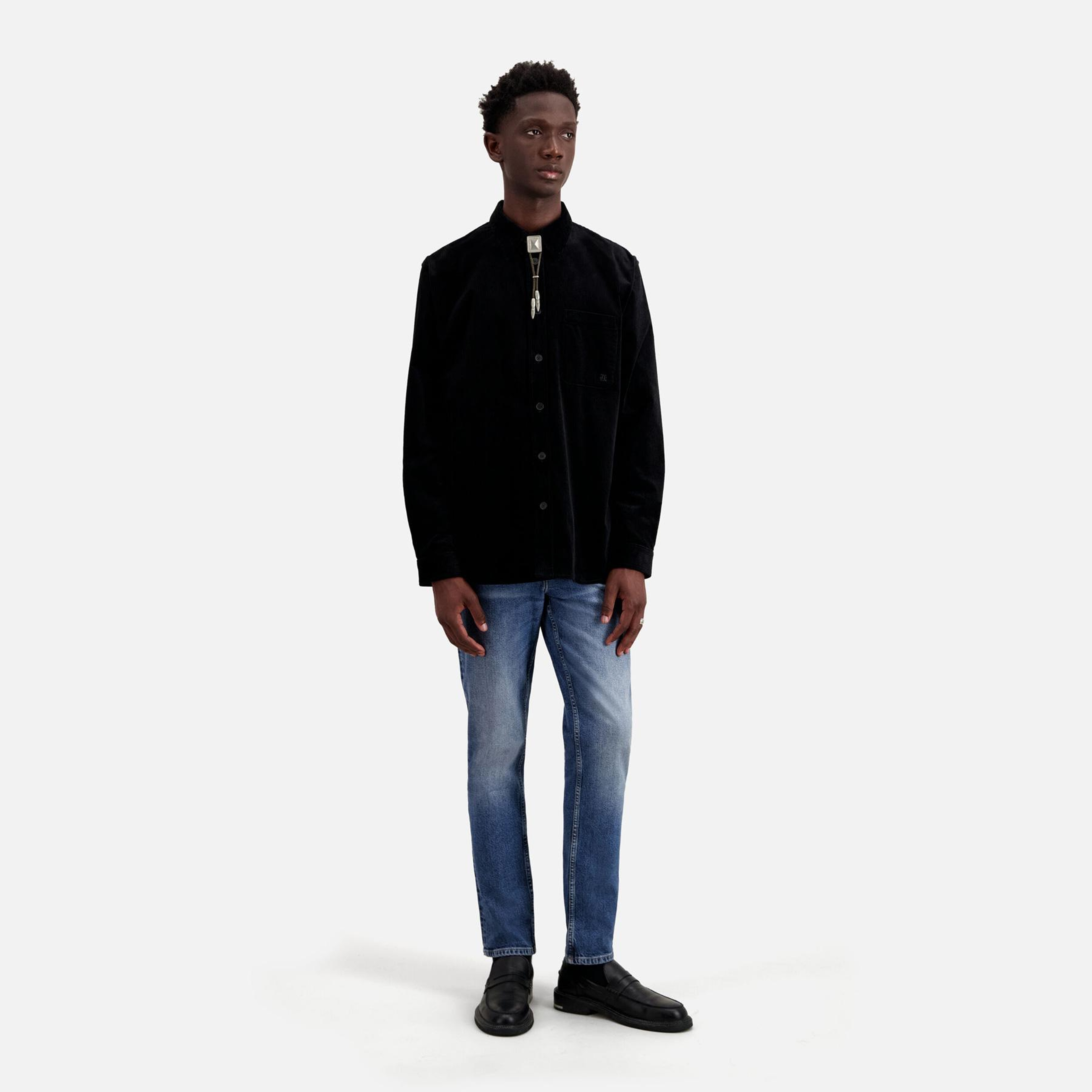 ERKEK STRAIGHT FIT BASKILI SİYAH GÖMLEK