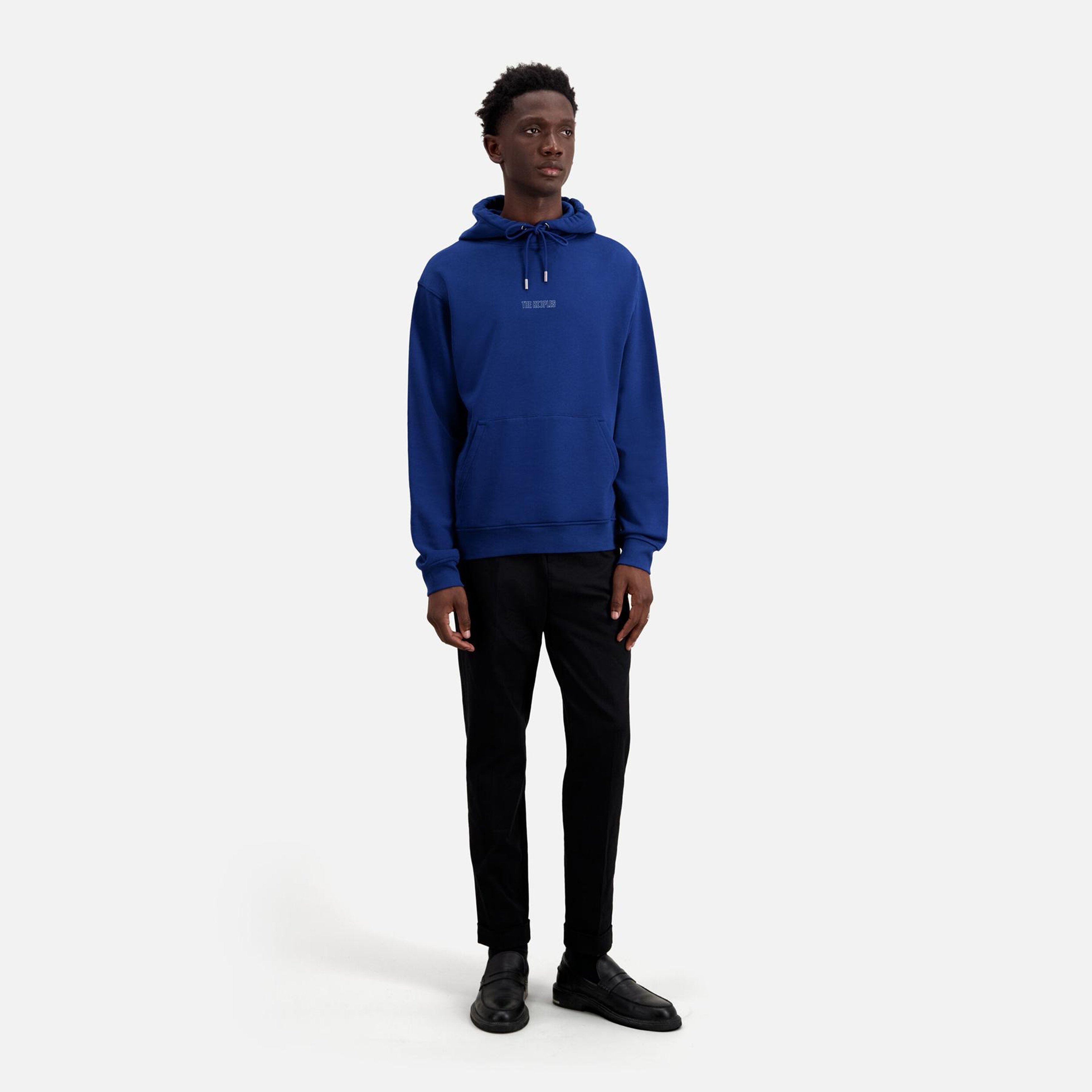 ERKEK KAPÜŞONLU BASKILI MAVİ SWEATSHIRT