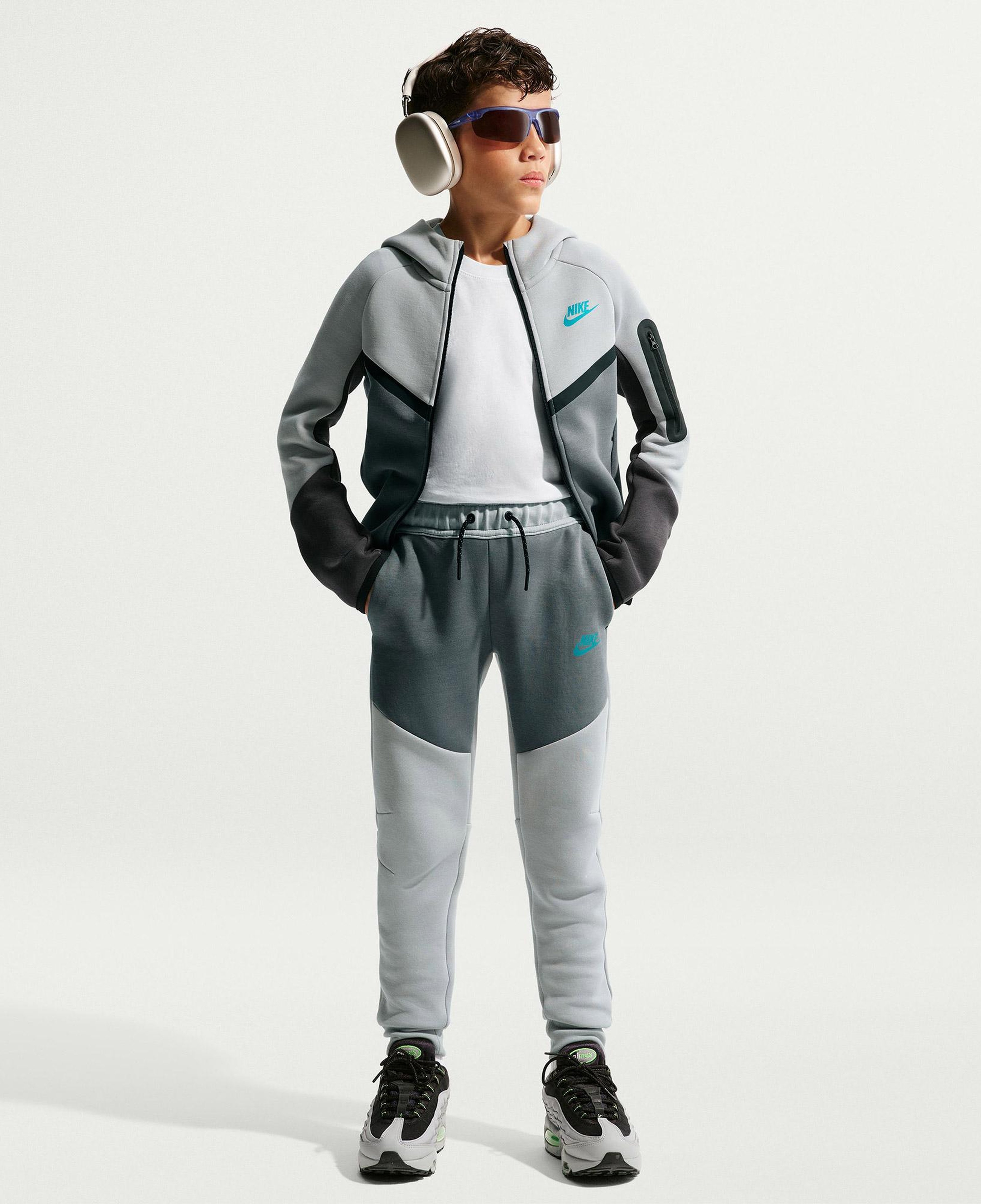 Nike Sportswear Tech Fleece Genç Çocuk Yeşil Eşofman Üstü