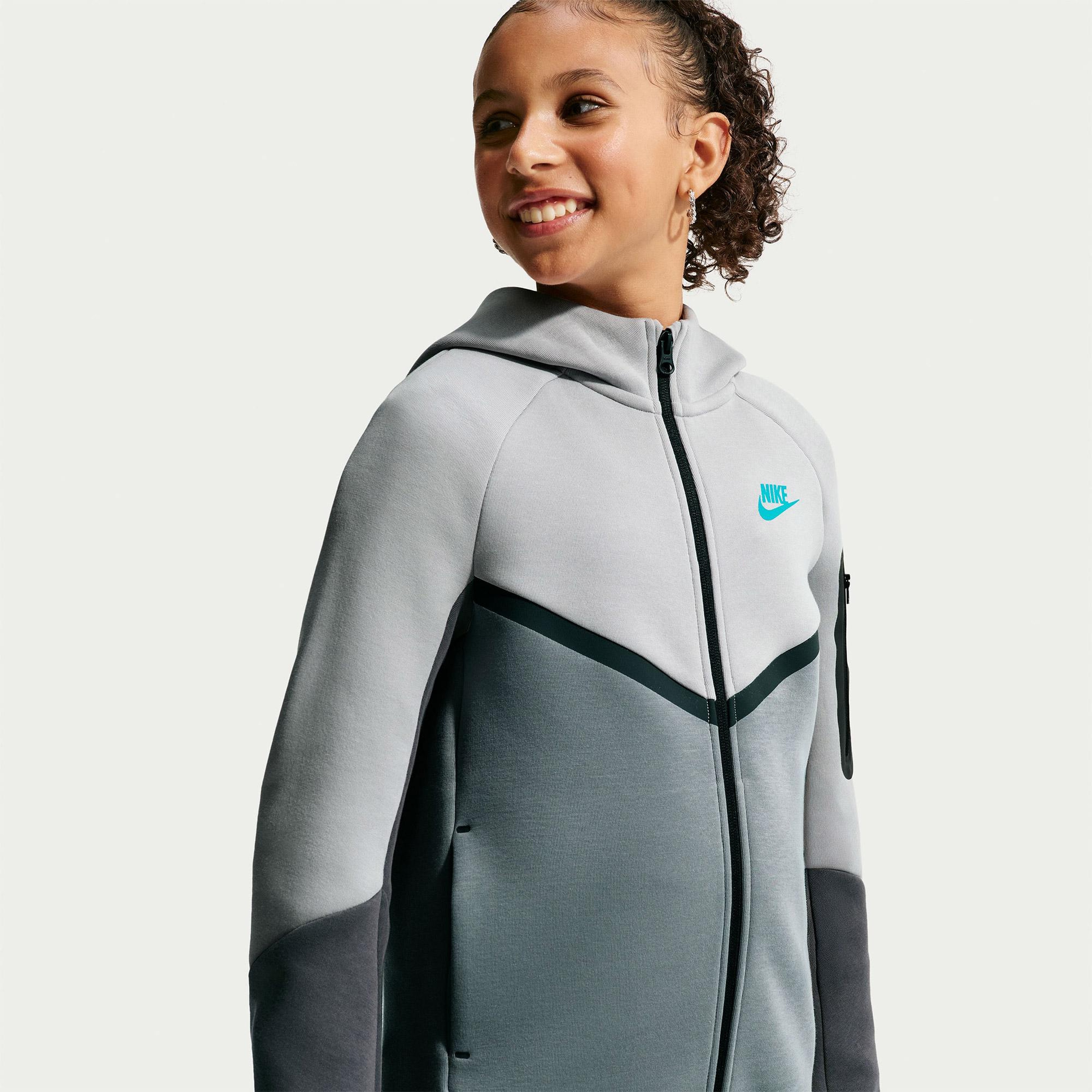 Nike Sportswear Tech Fleece Genç Çocuk Yeşil Eşofman Üstü