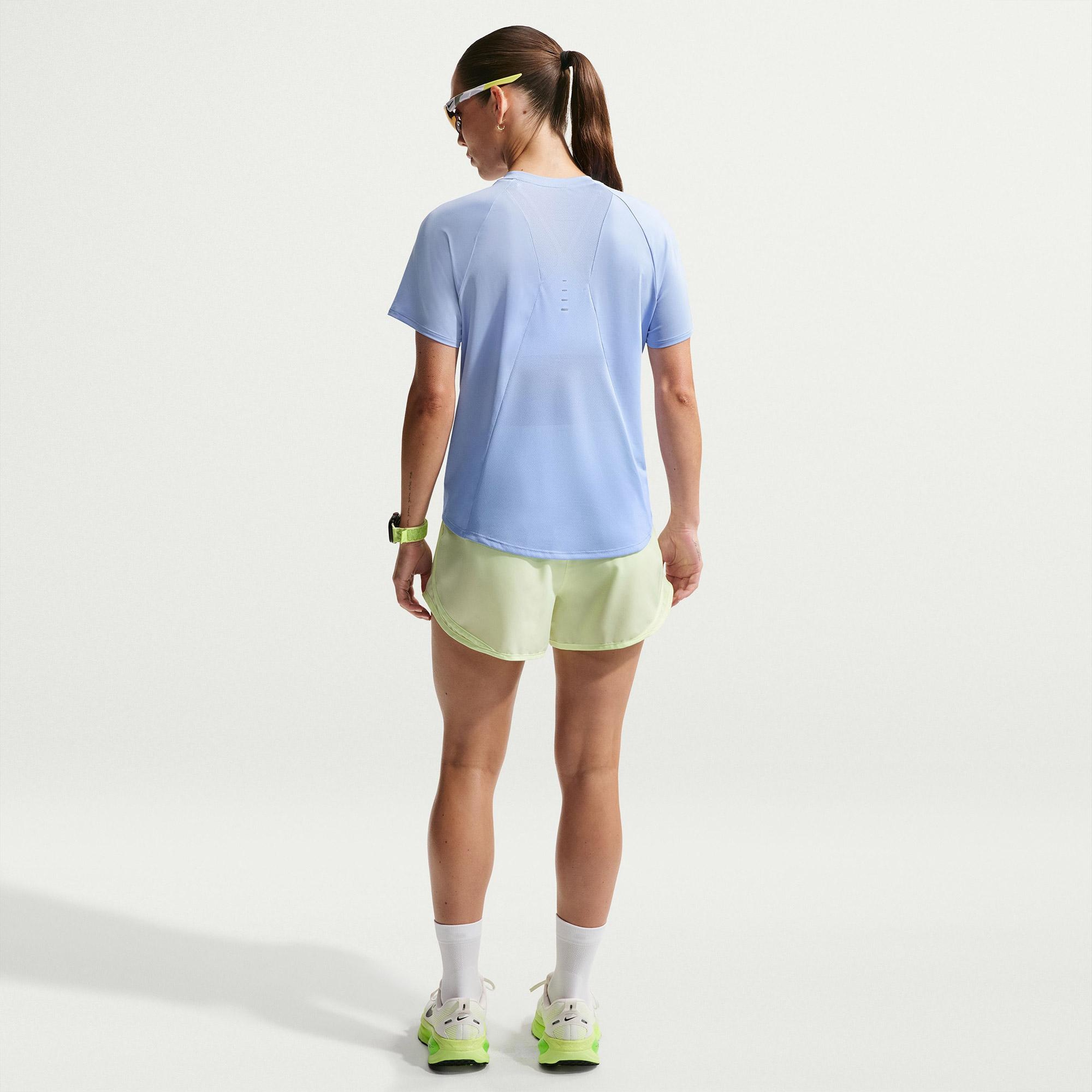 Nike Swift Dri-Fit Kadın Mavi T-Shirt
