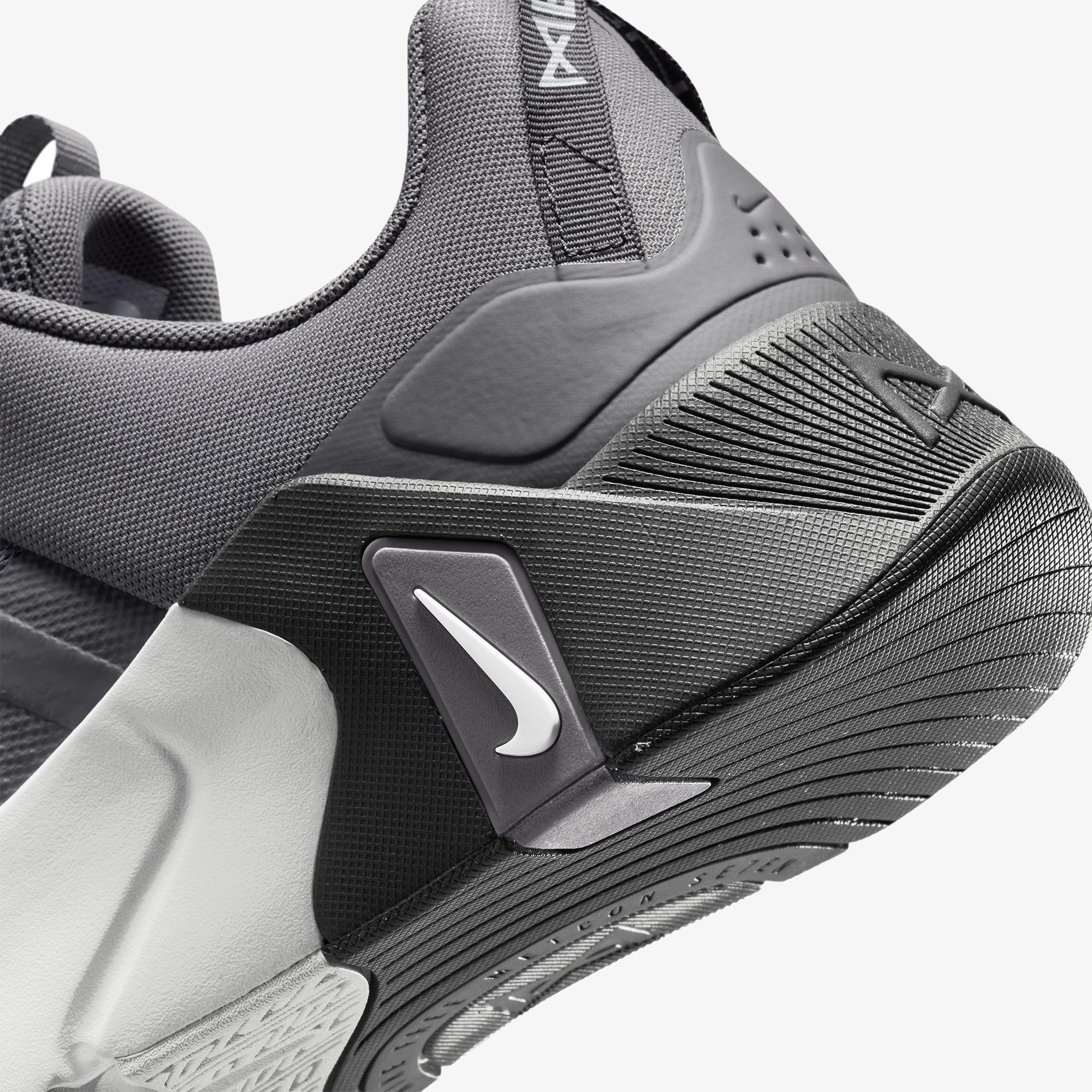 Nike Free Metcon 7 Erkek Gri Spor Ayakkabı
