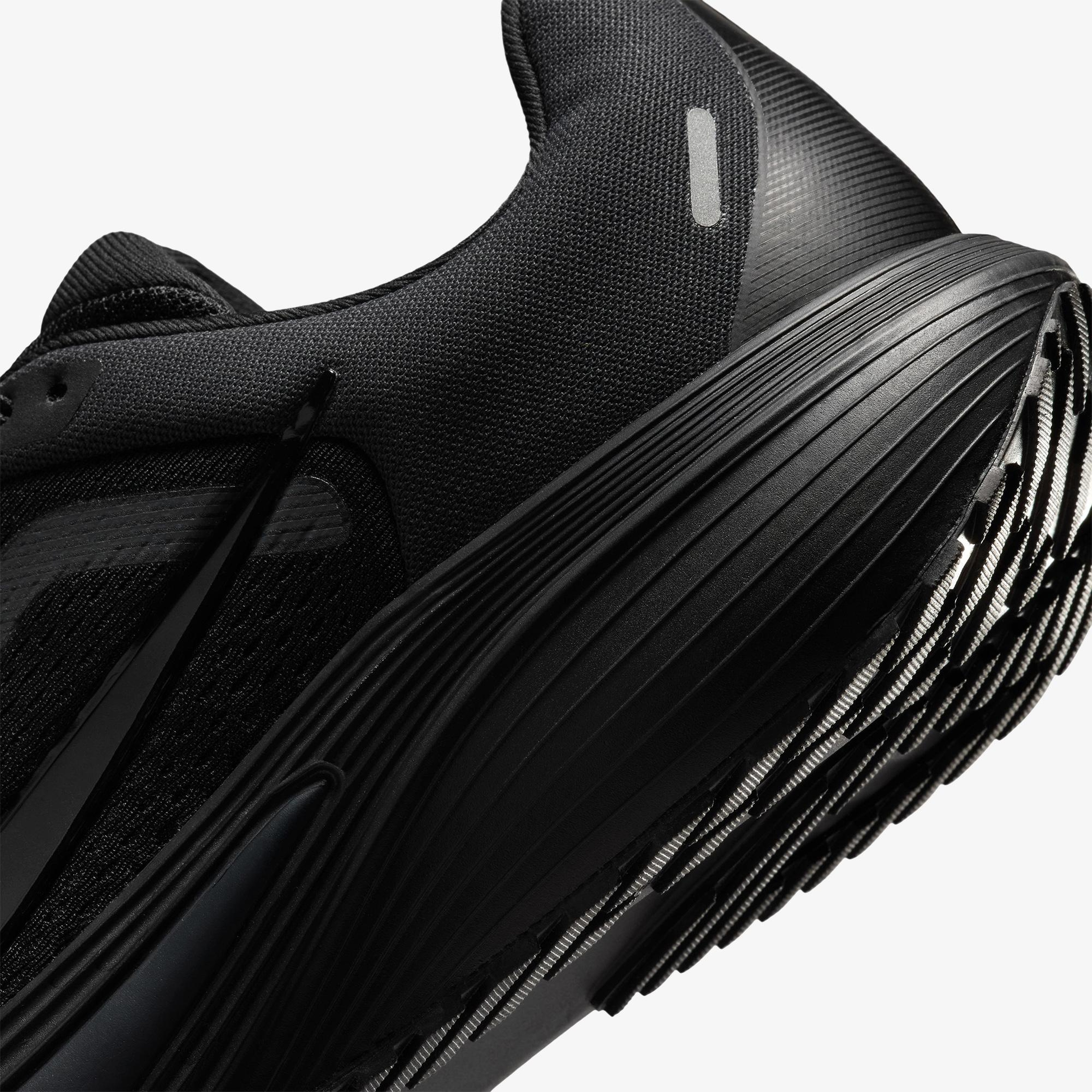 Nike Quest 7 Erkek Siyah Koşu Ayakkabısı