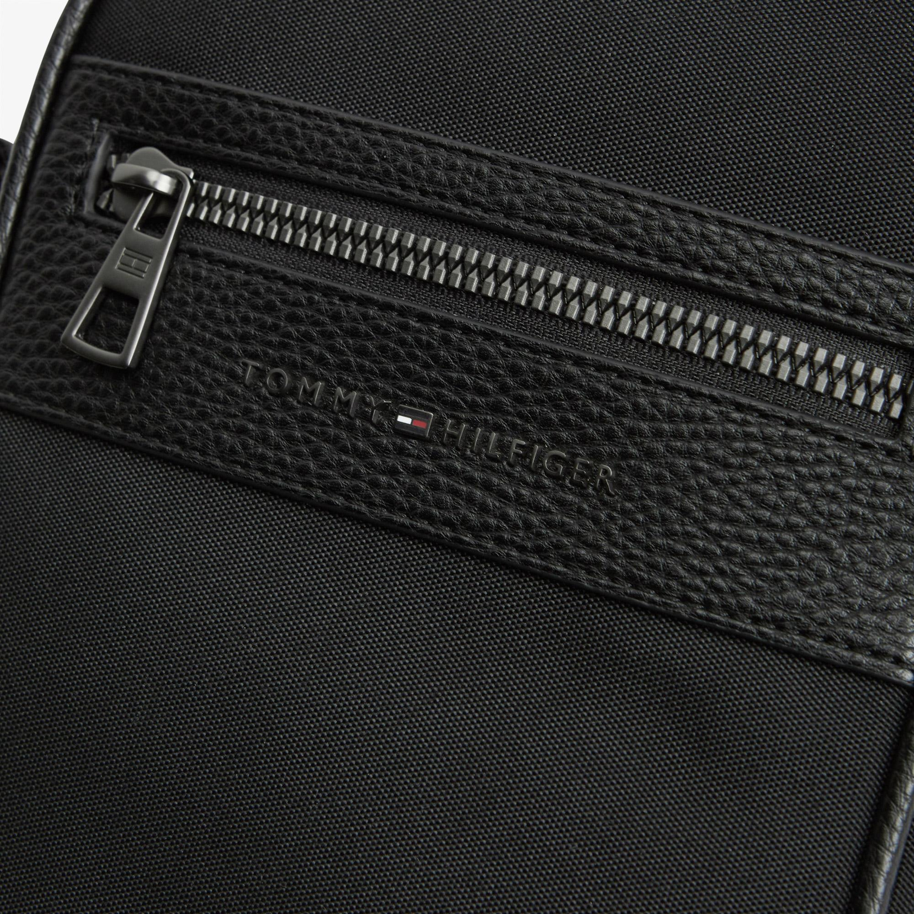 Tommy Hilfiger Repreve Mini Reporter Erkek Siyah Çapraz Çanta