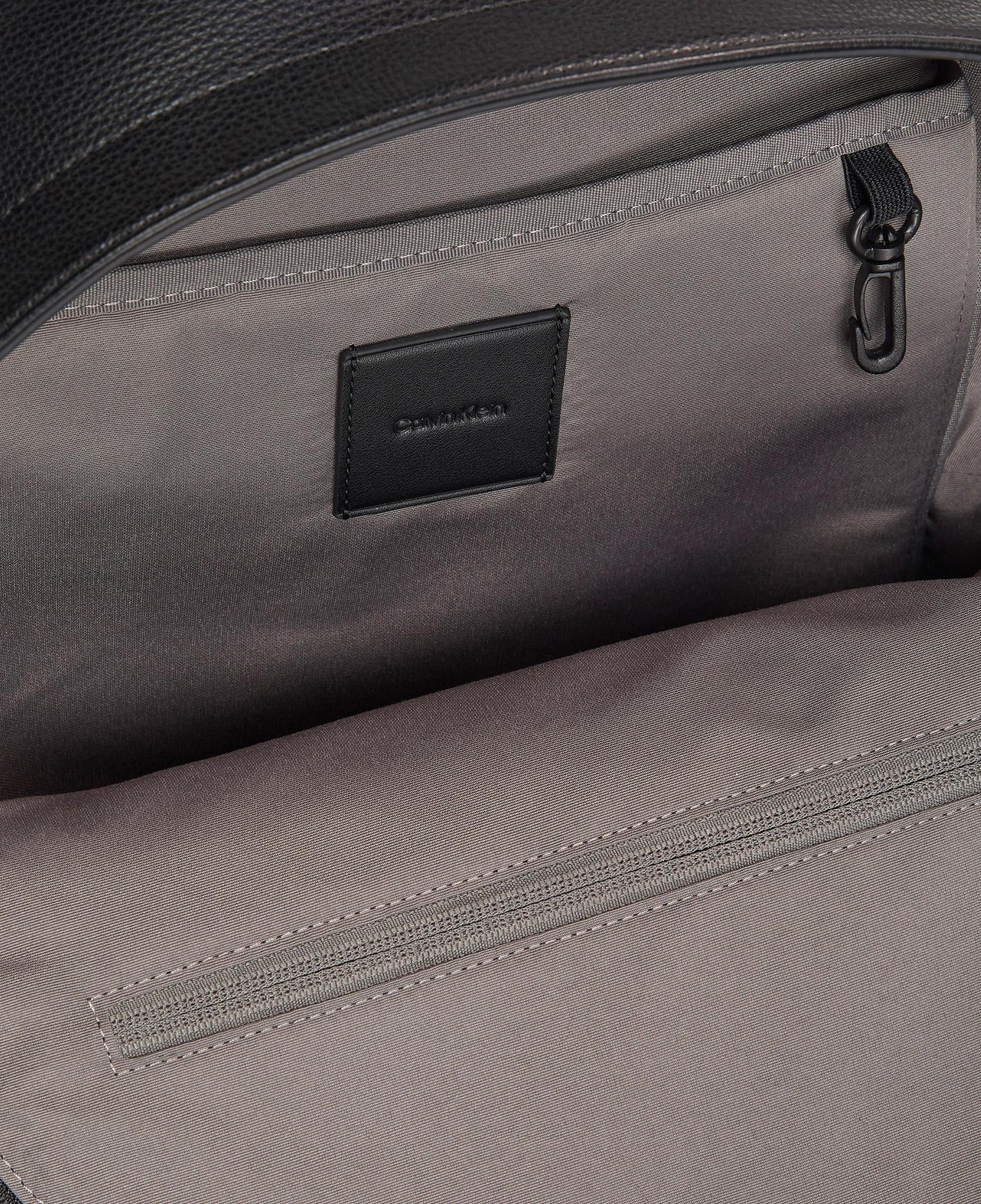 Calvin Klein Emblem Deboss Round Erkek Siyah Sırt Çantası