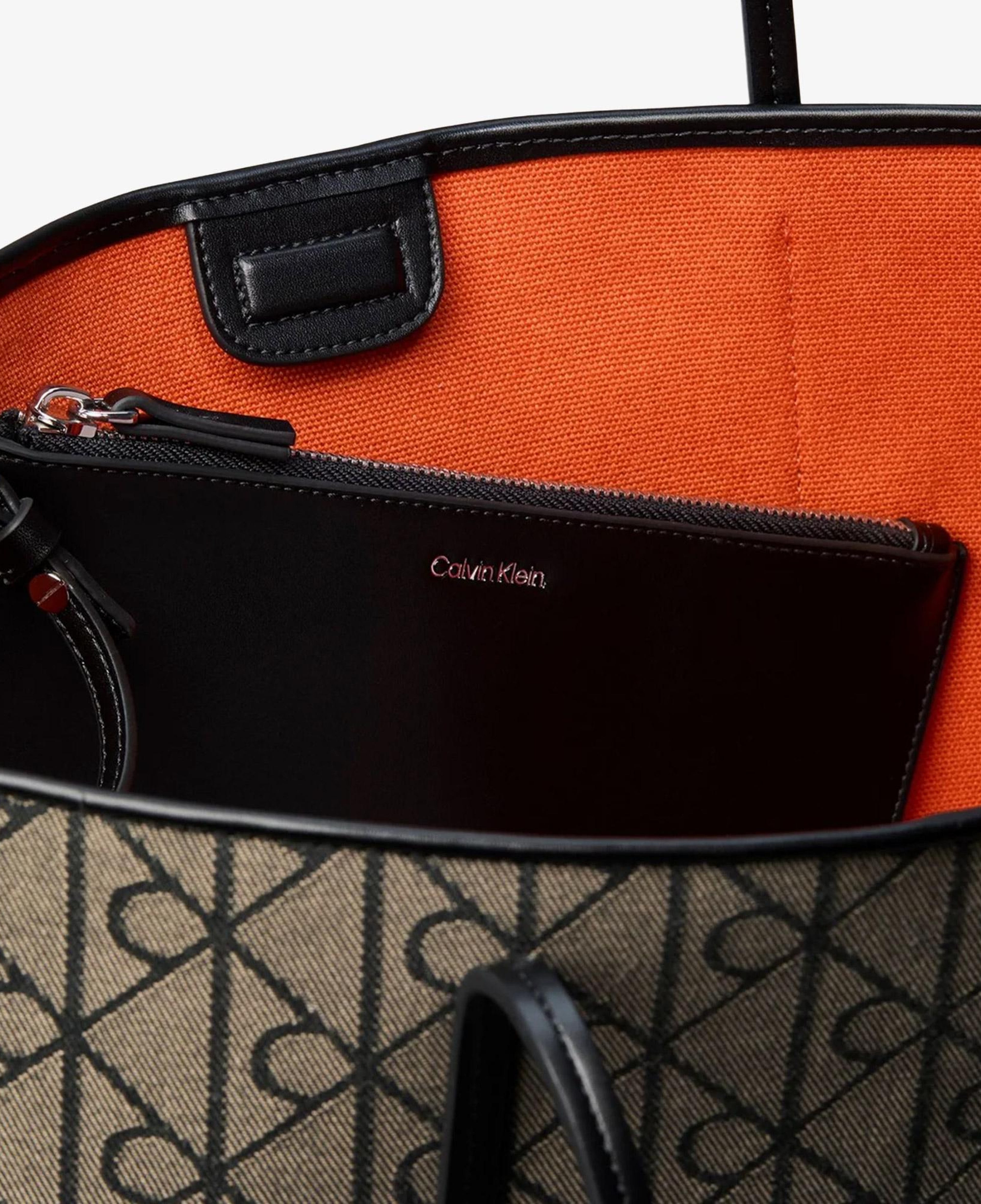 Calvin Klein Emblem Jacquard Pouch Kadın Renkli Tote El Çantası