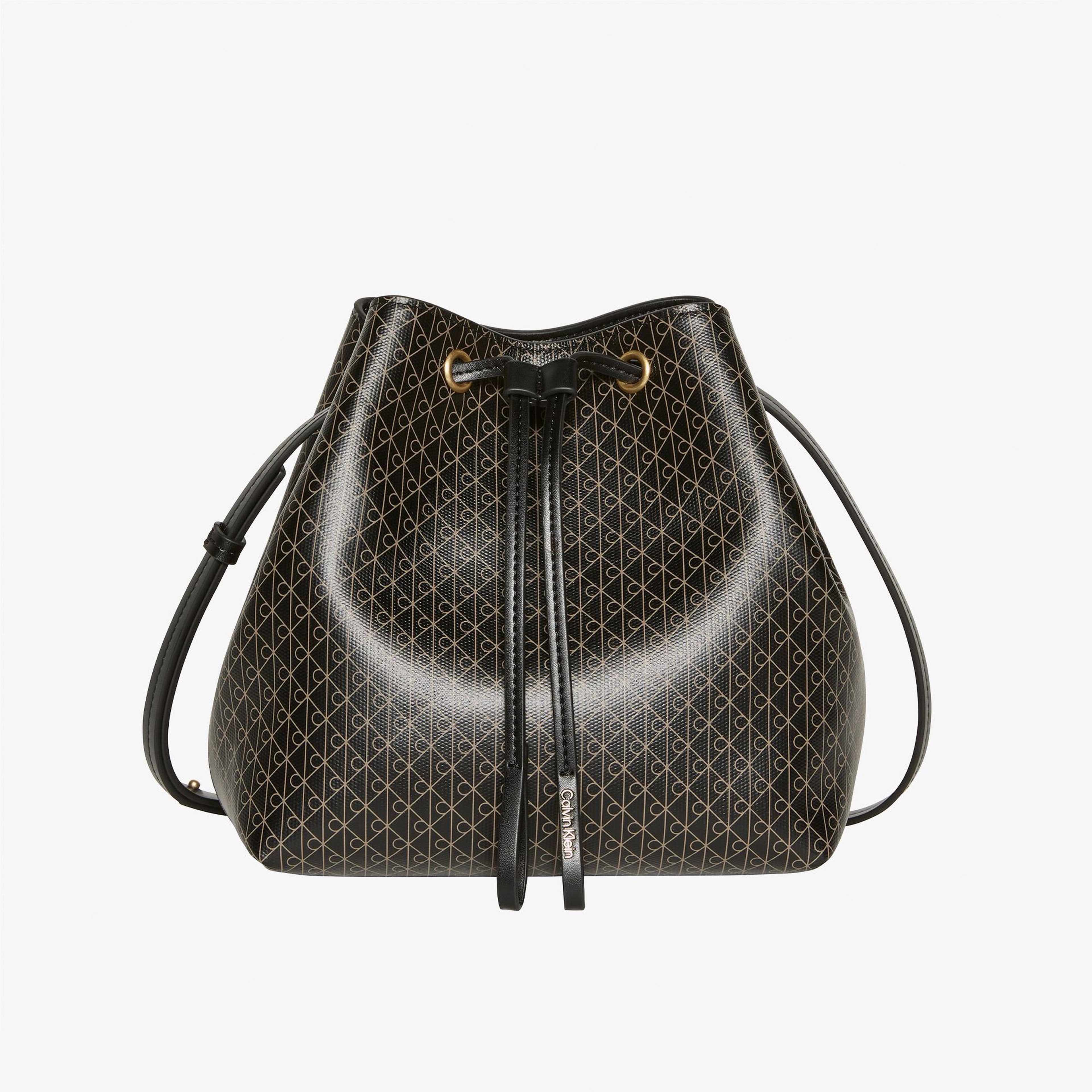 Calvin Klein Emblem Drawstring Bucket Kadın Siyah El Çantası