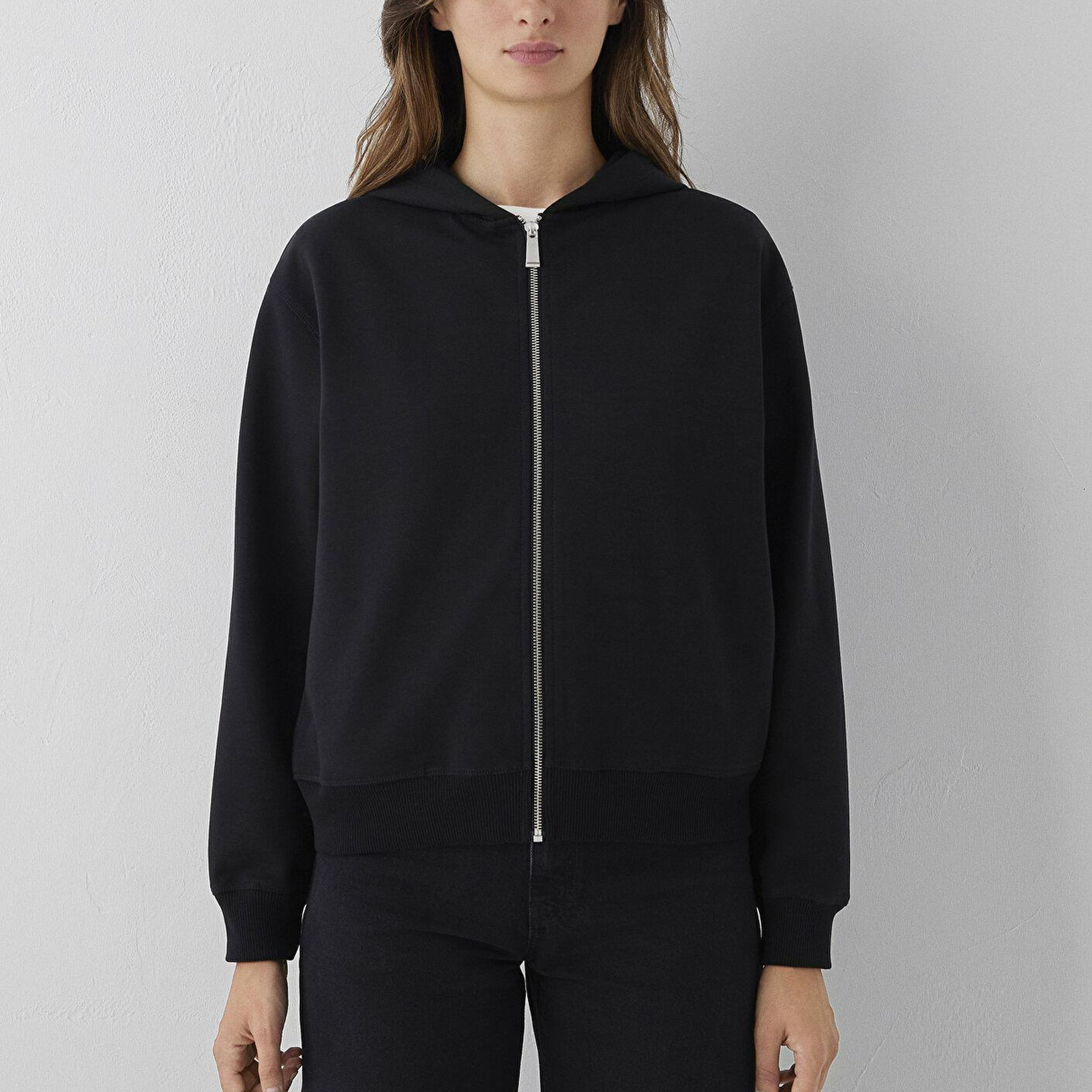 Mavi Kapüşonlu Fermuarlı Siyah Sweatshirt 1S10569-900