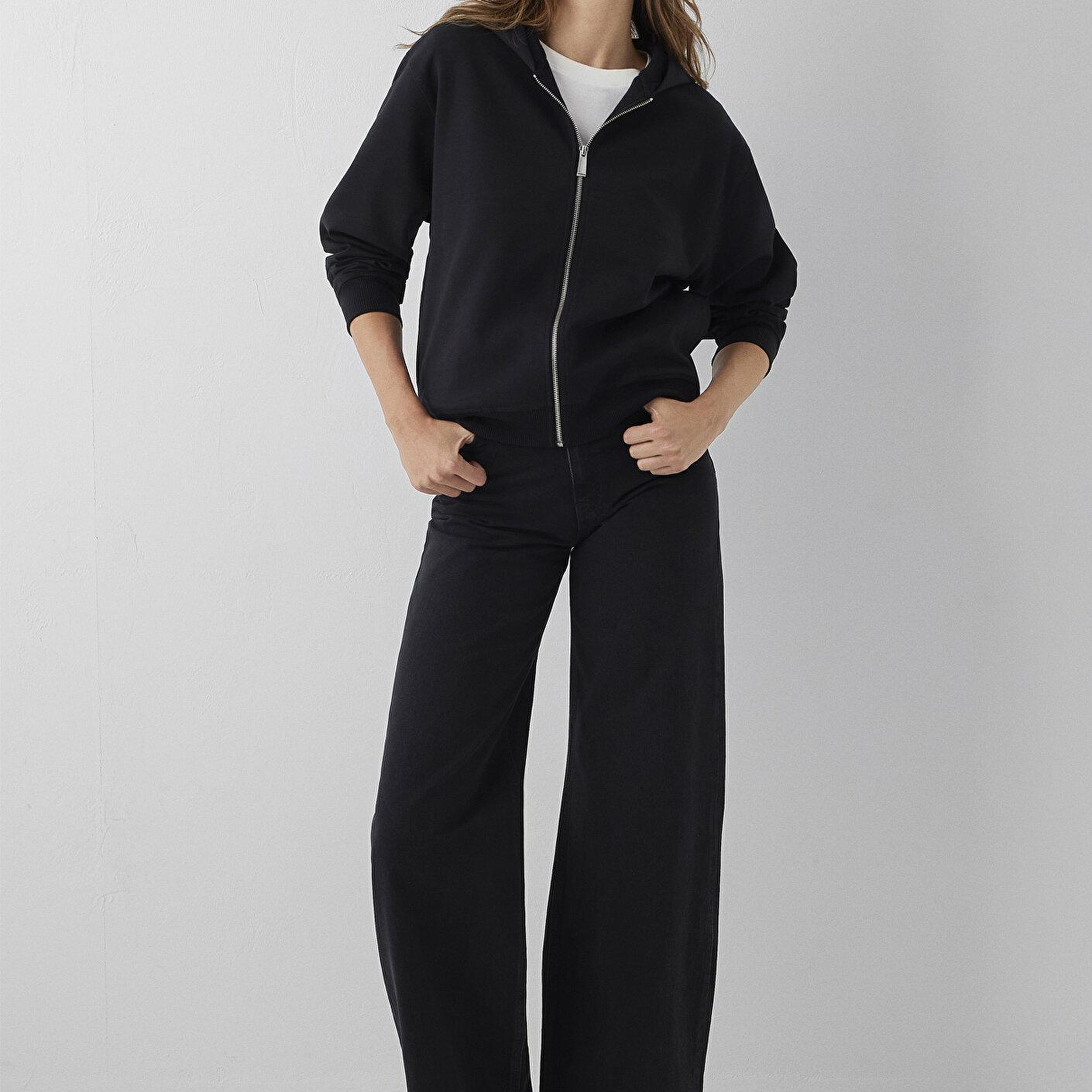 Mavi Kapüşonlu Fermuarlı Siyah Sweatshirt 1S10569-900