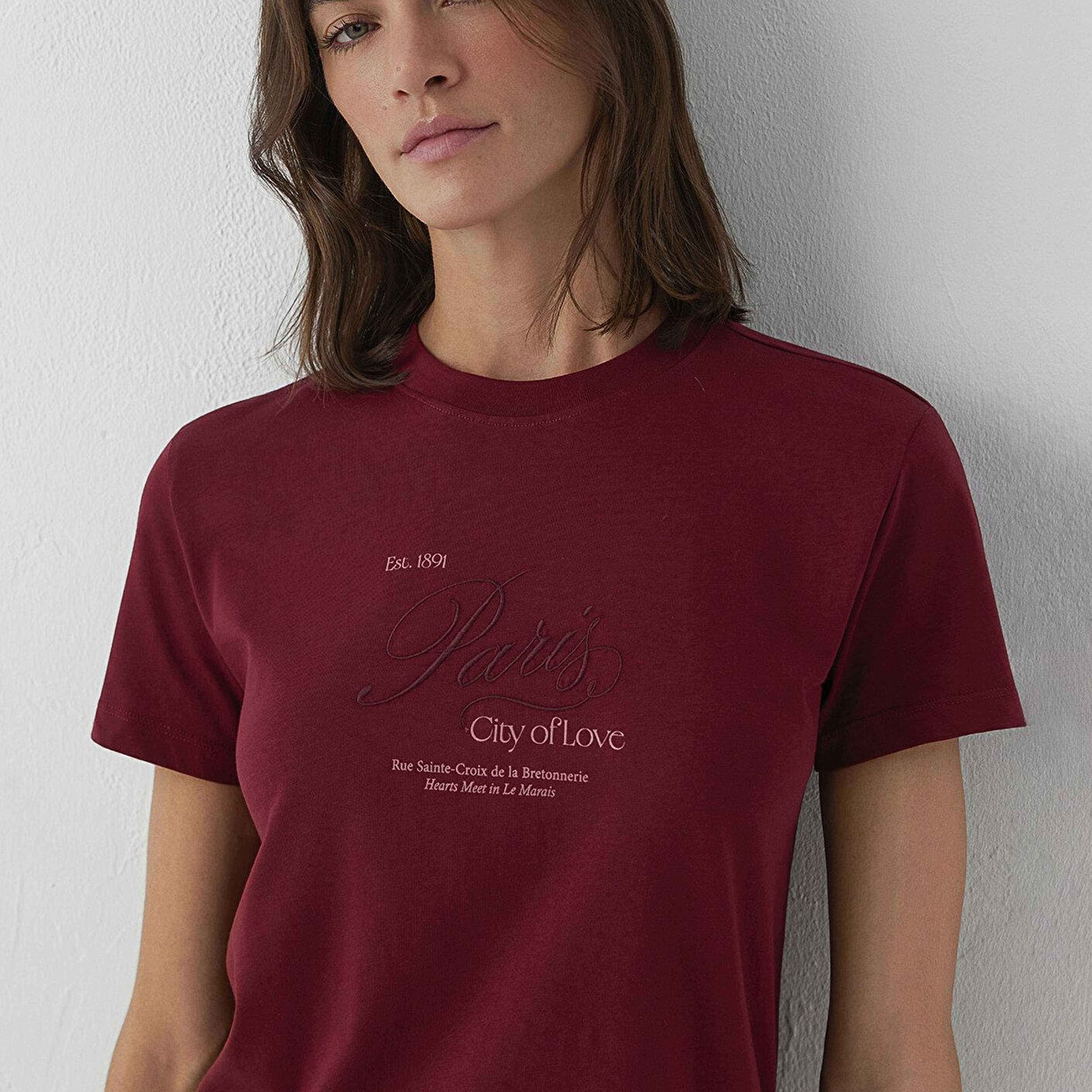 Mavi Paris İşlemeli Kırmızı Tişört Slim Fit / Dar Kesim 1614259-85633