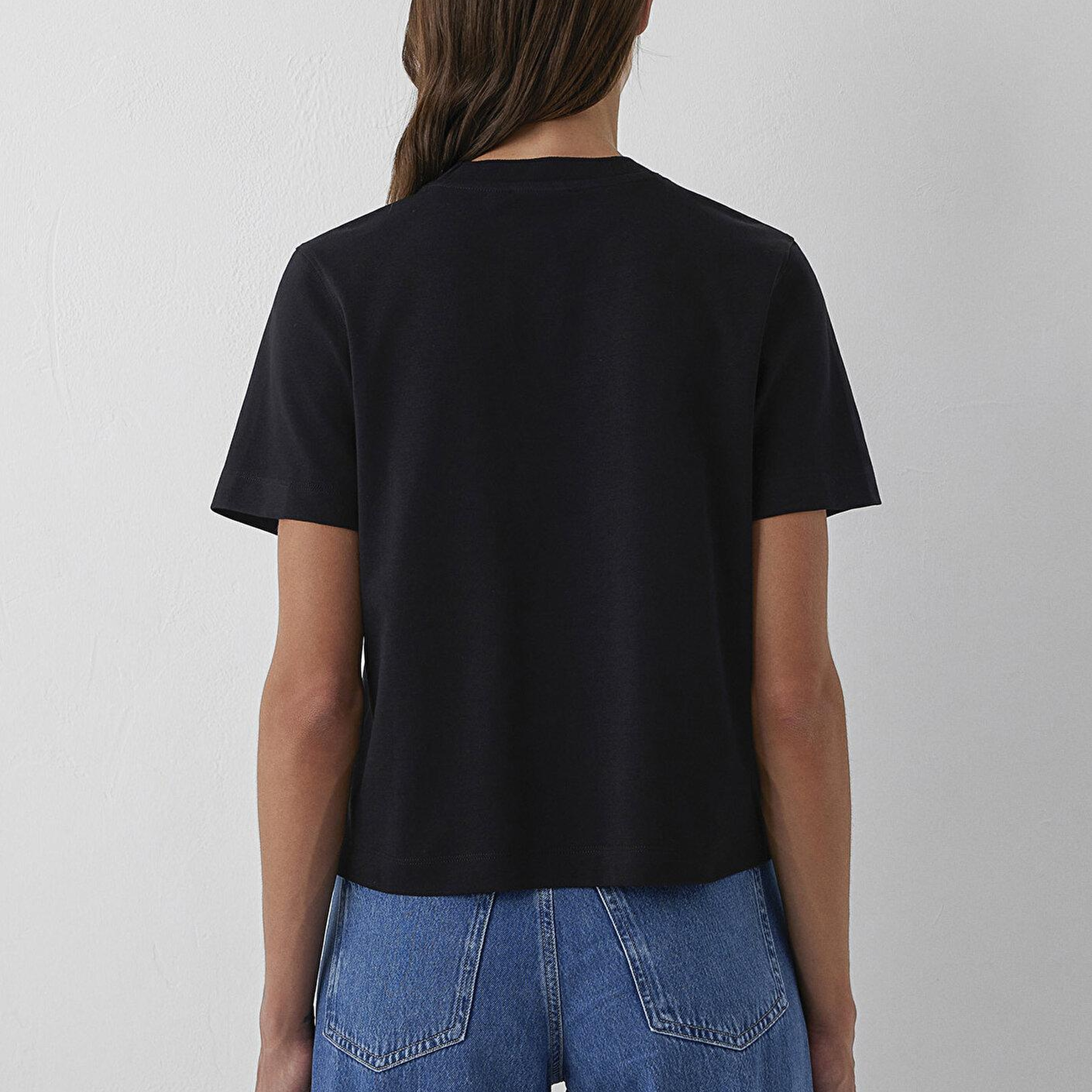 Mavi Siyah Basic Tişört Regular Fit / Normal Kesim 1614220-900