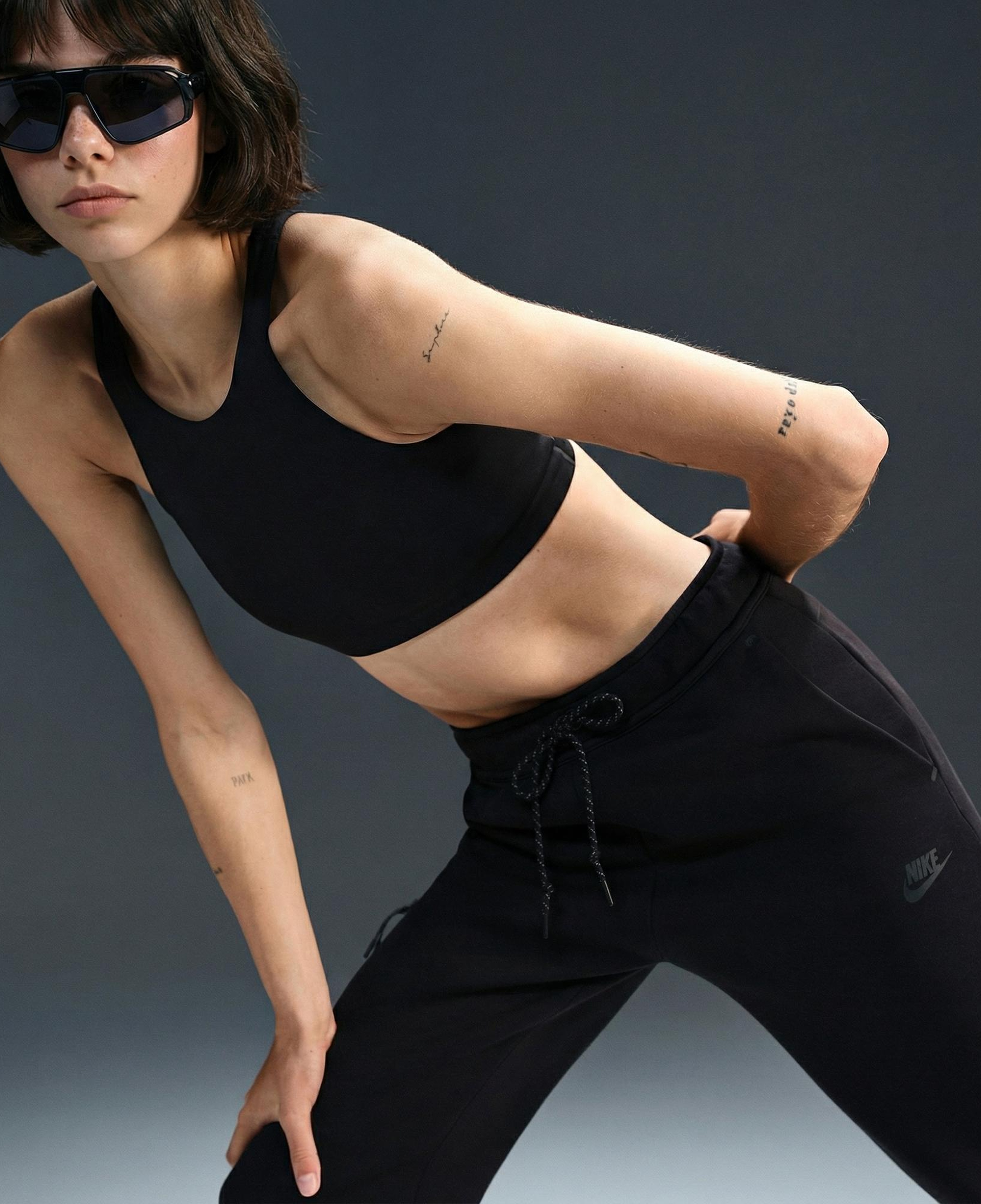 Nike Sportswear Tech Fleece Kadın Siyah Eşofman Altı