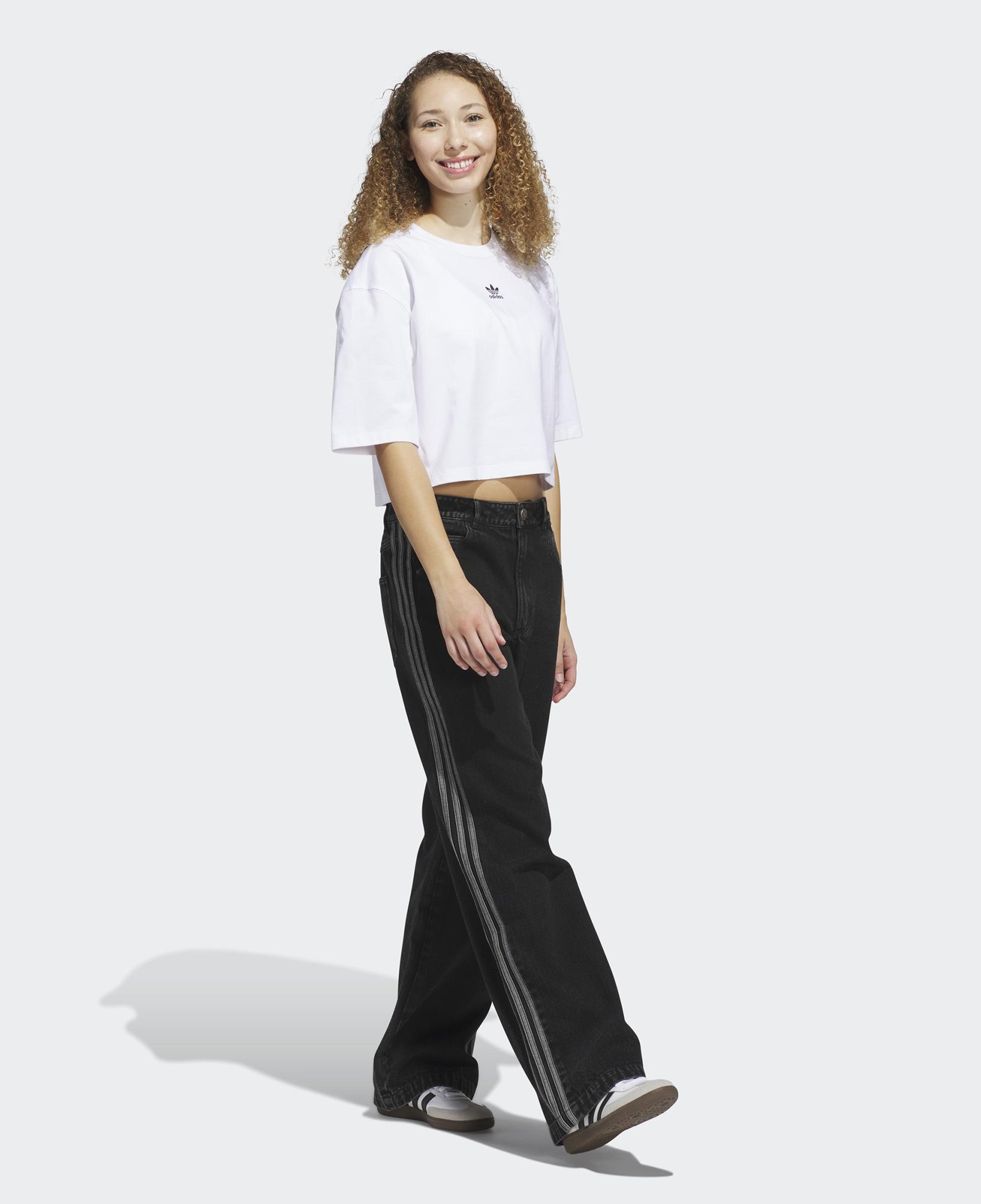 adidas Originals Ess  Beyaz Kadın T-Shirt