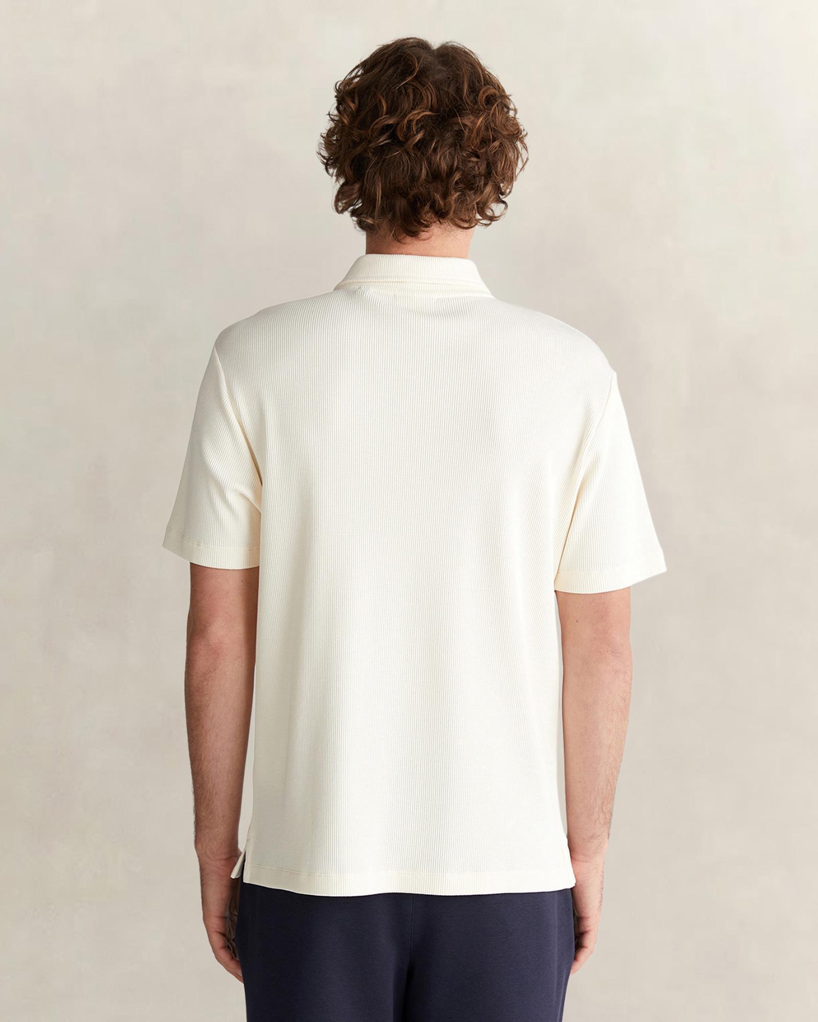 GANT Erkek Krem Relaxed Fit Yarım Fermuarlı Logolu Polo Yaka T-Shirt