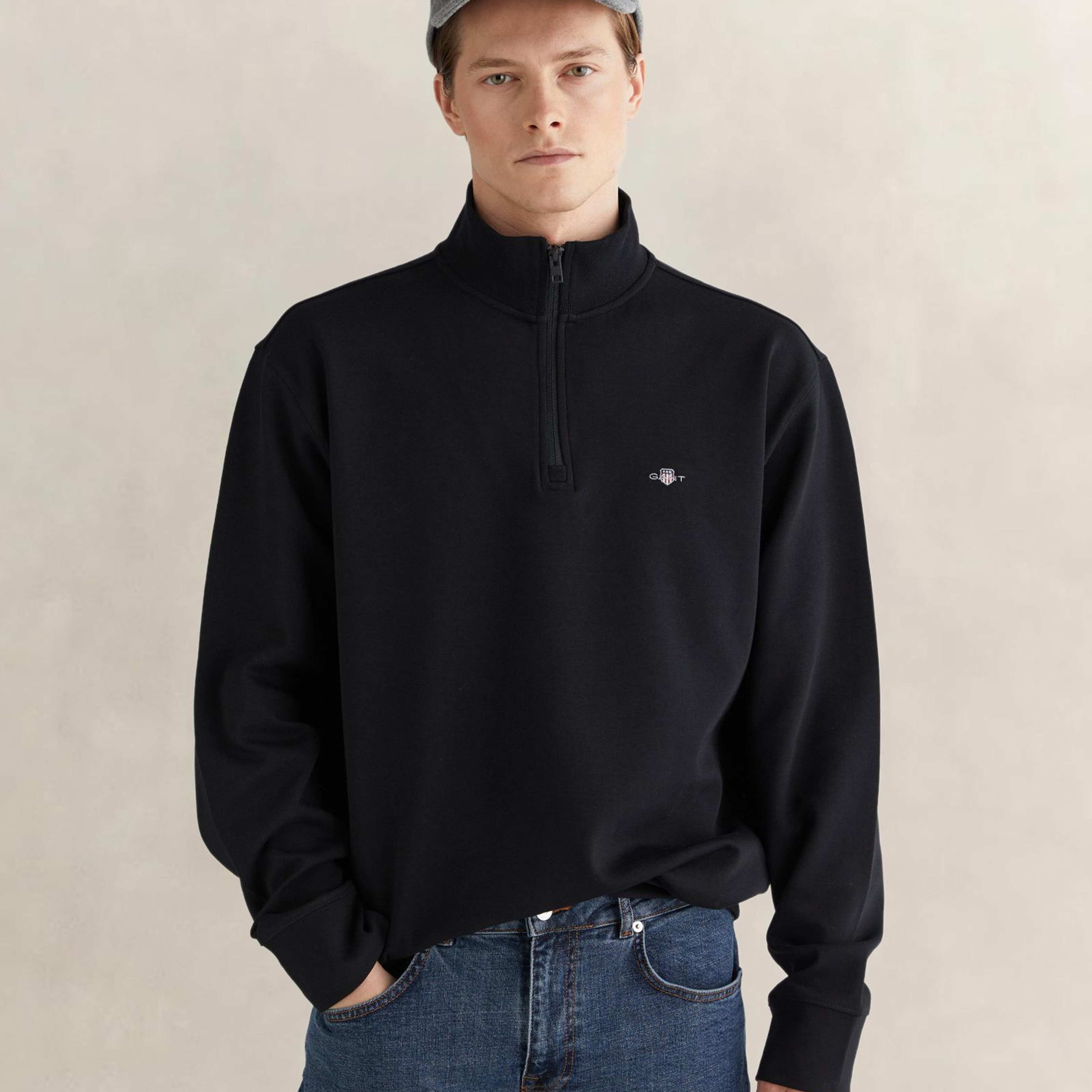 GANT Erkek Siyah Relaxed Fit Yarım Fermuarlı Sweatshirt