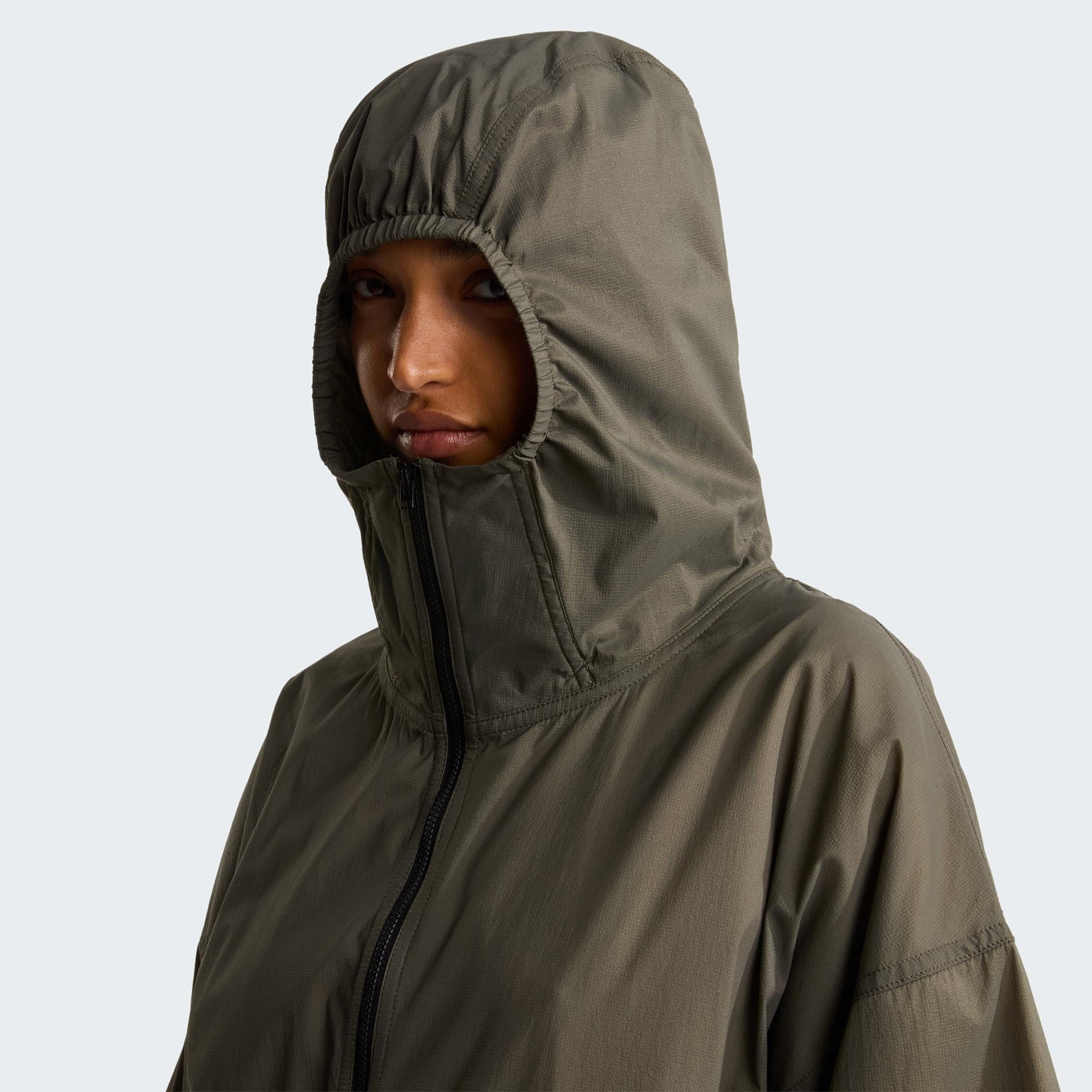 The North Face Red Box Packable Hooded Wind Erkek Yeşil Ceket