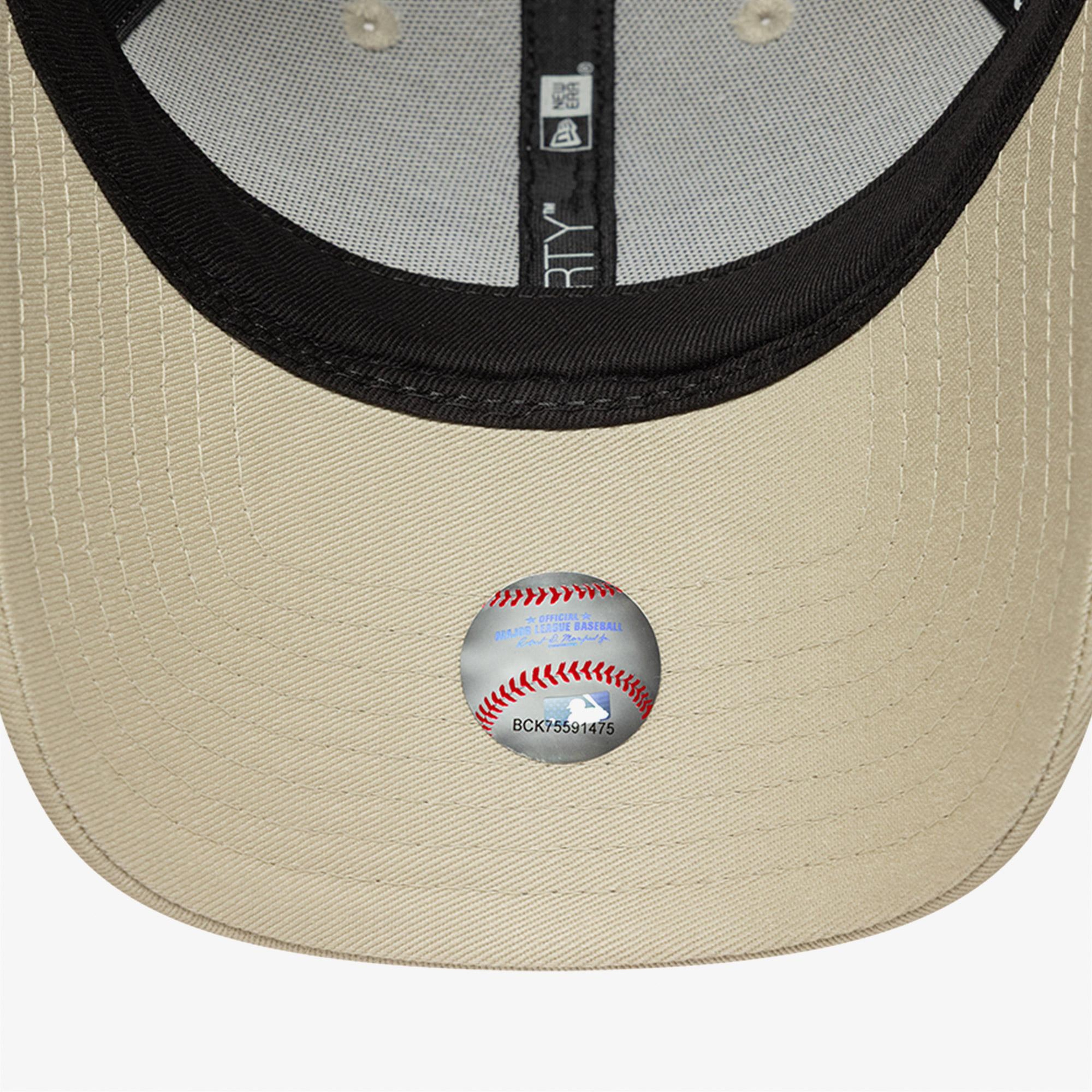 New Era Metallic Cs 9Forty Neyyan Kadın Bej Şapka