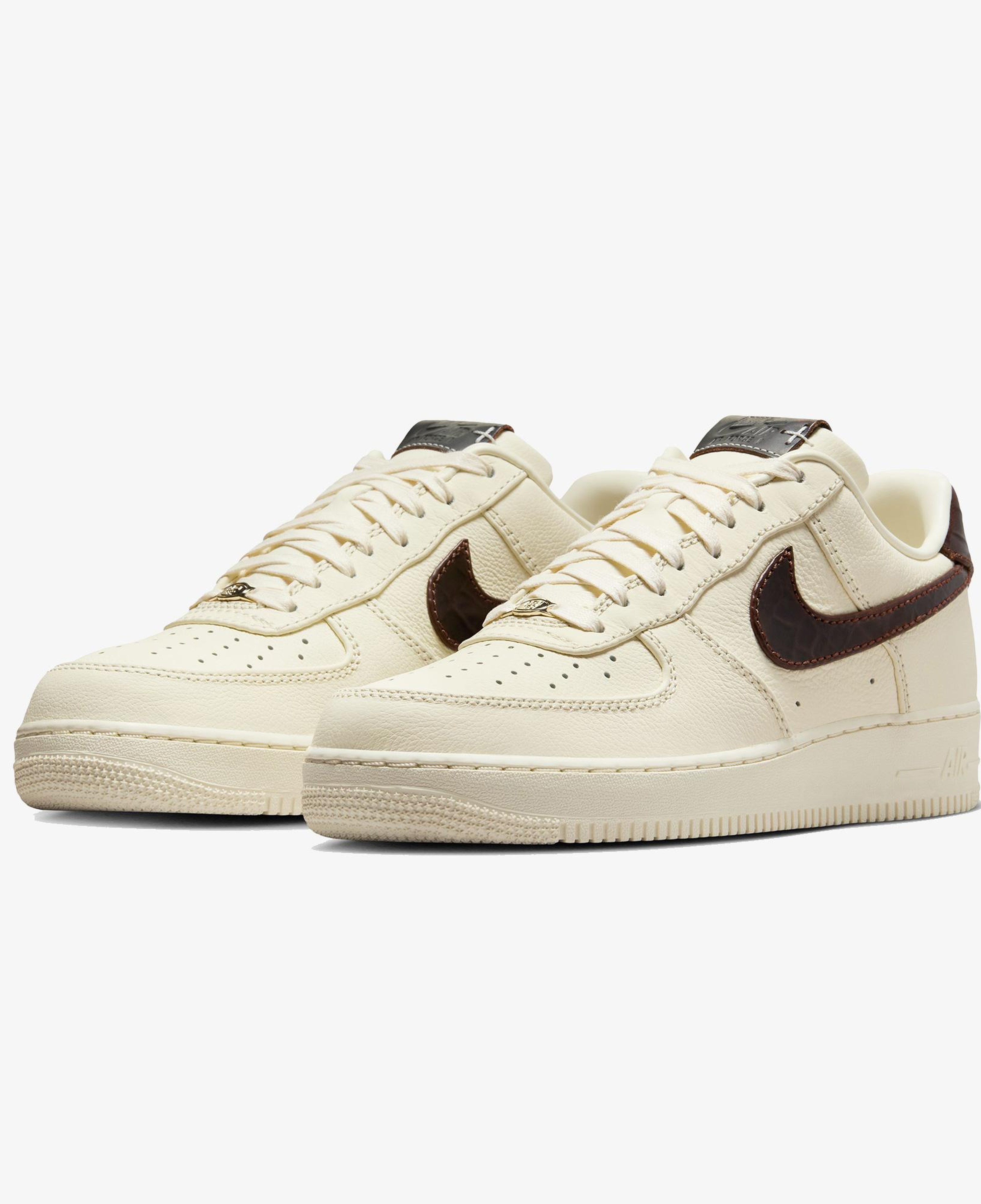 Nike Air Force 1 '07 Erkek Krem Rengi Spor Ayakkabı
