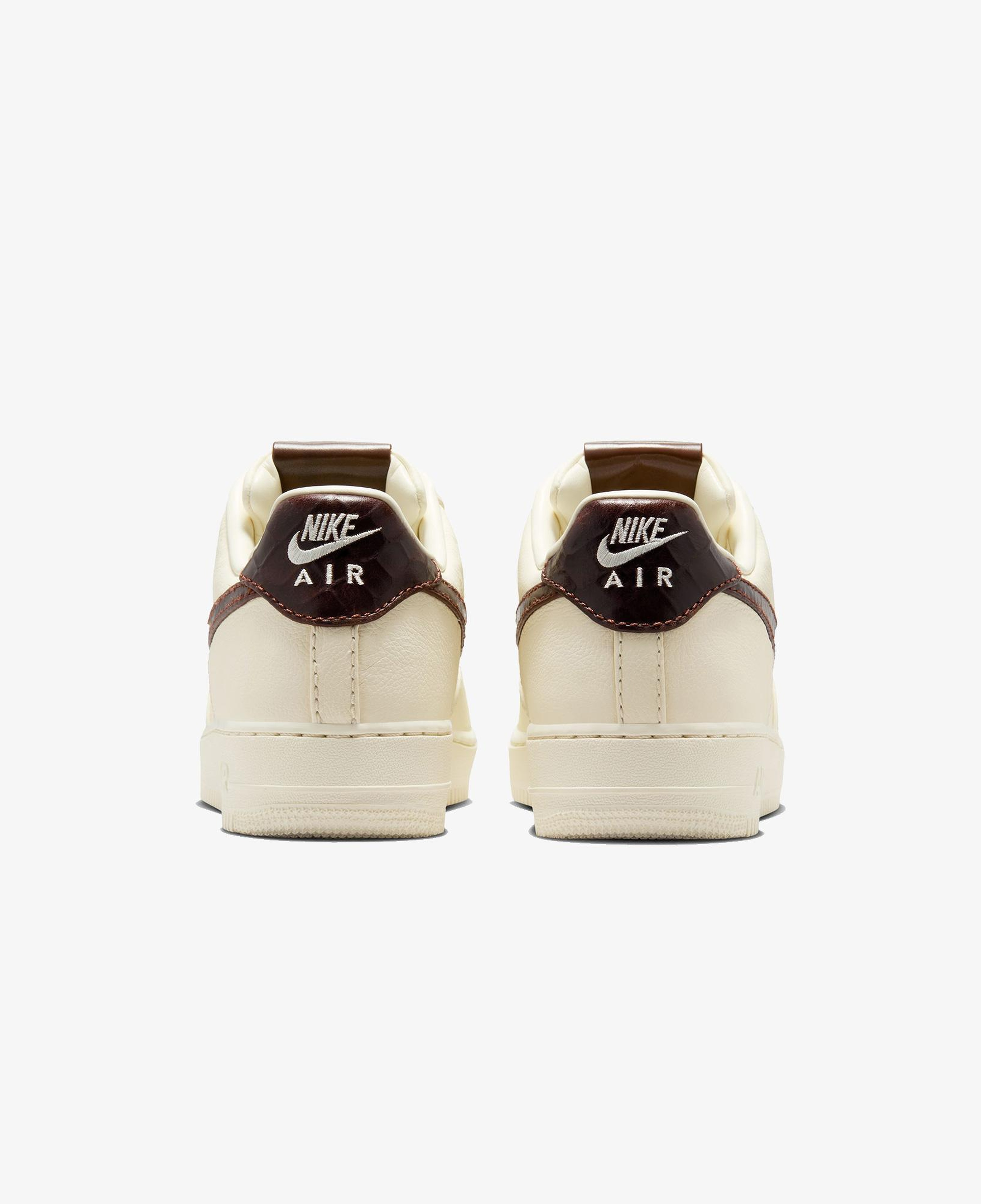 Nike Air Force 1 '07 Erkek Krem Rengi Spor Ayakkabı