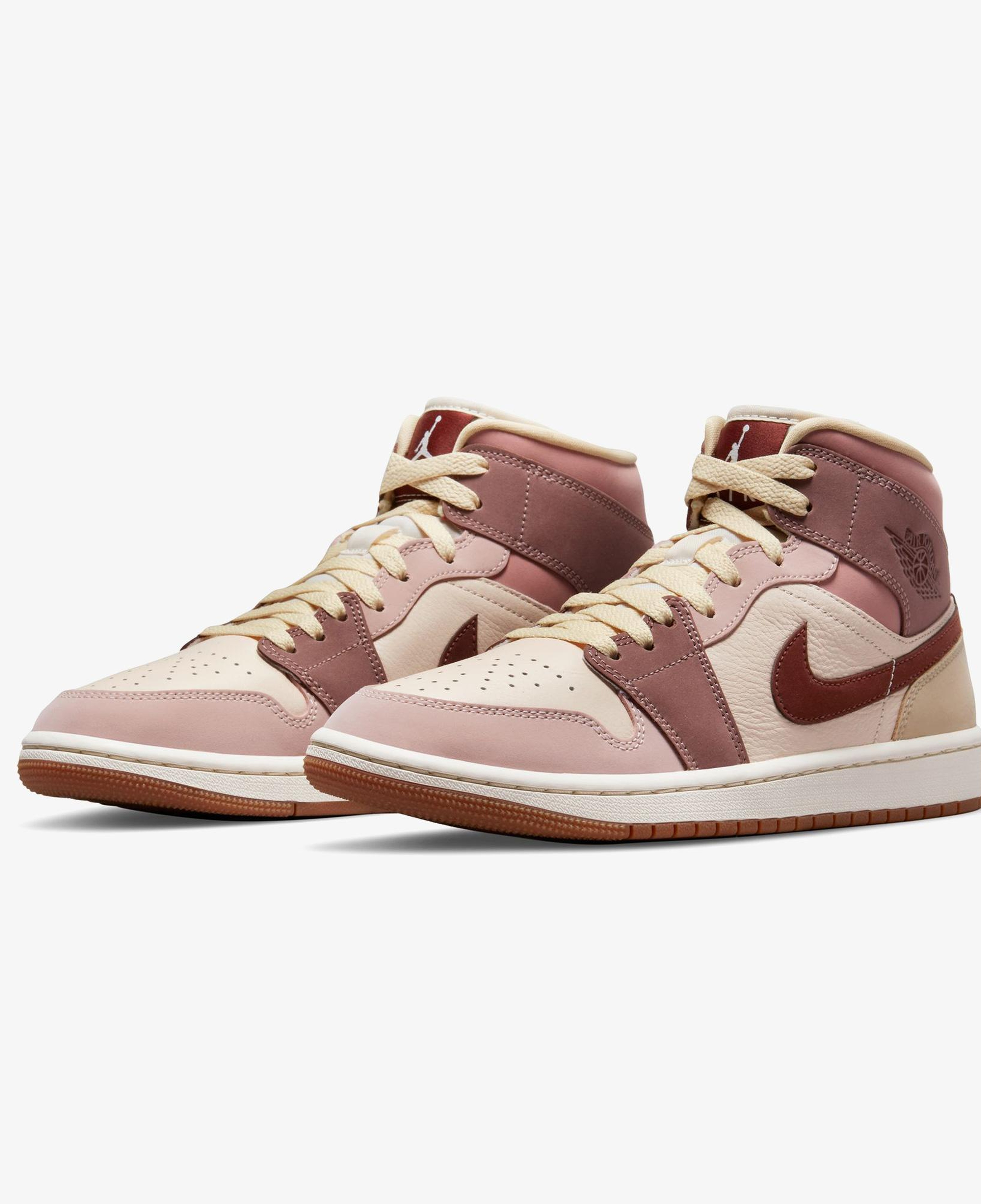 Jordan Air 1 Mid SE Kadın Bej Spor Ayakkabı