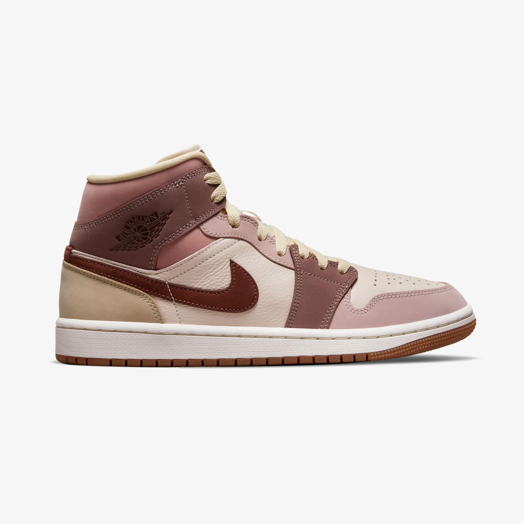Jordan Air 1 Mid SE Kadın Bej Spor Ayakkabı