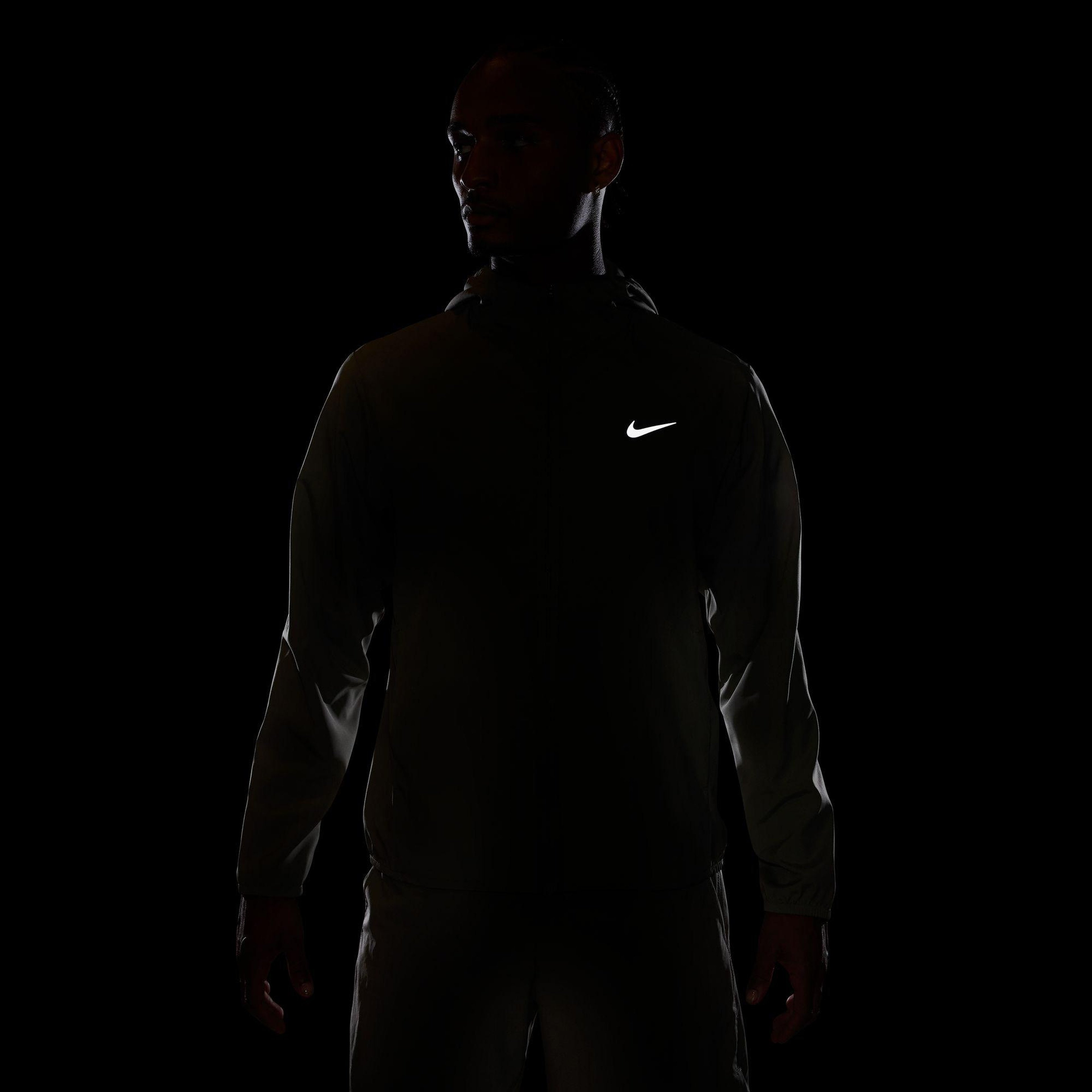 Nike Dri-Fit Form Erkek Bej Yağmurluk