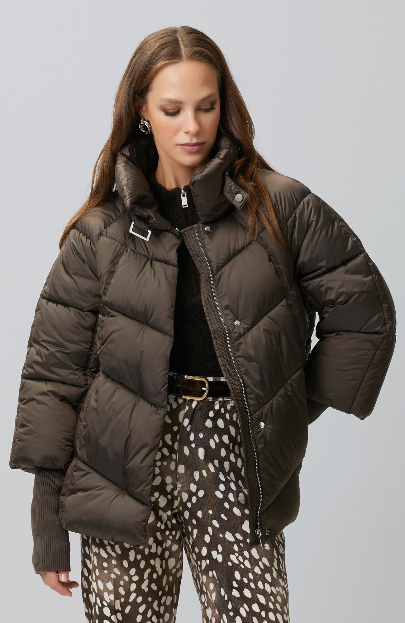 Network Kadın Acı Kahve Dik Yaka Oversize Puffer Mont
