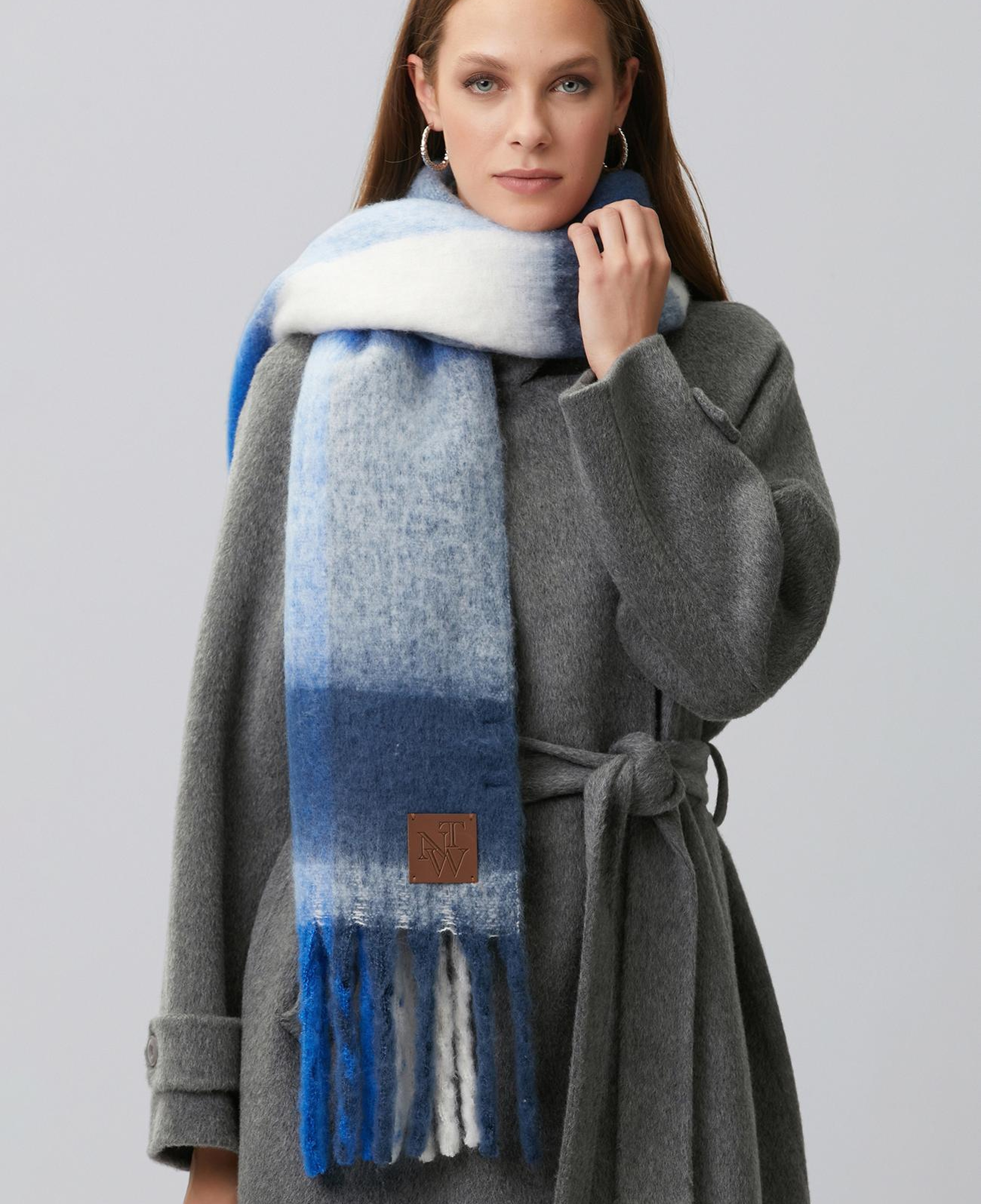 Network Unisex Mavi Yumuşak Doku Detaylı Atkı