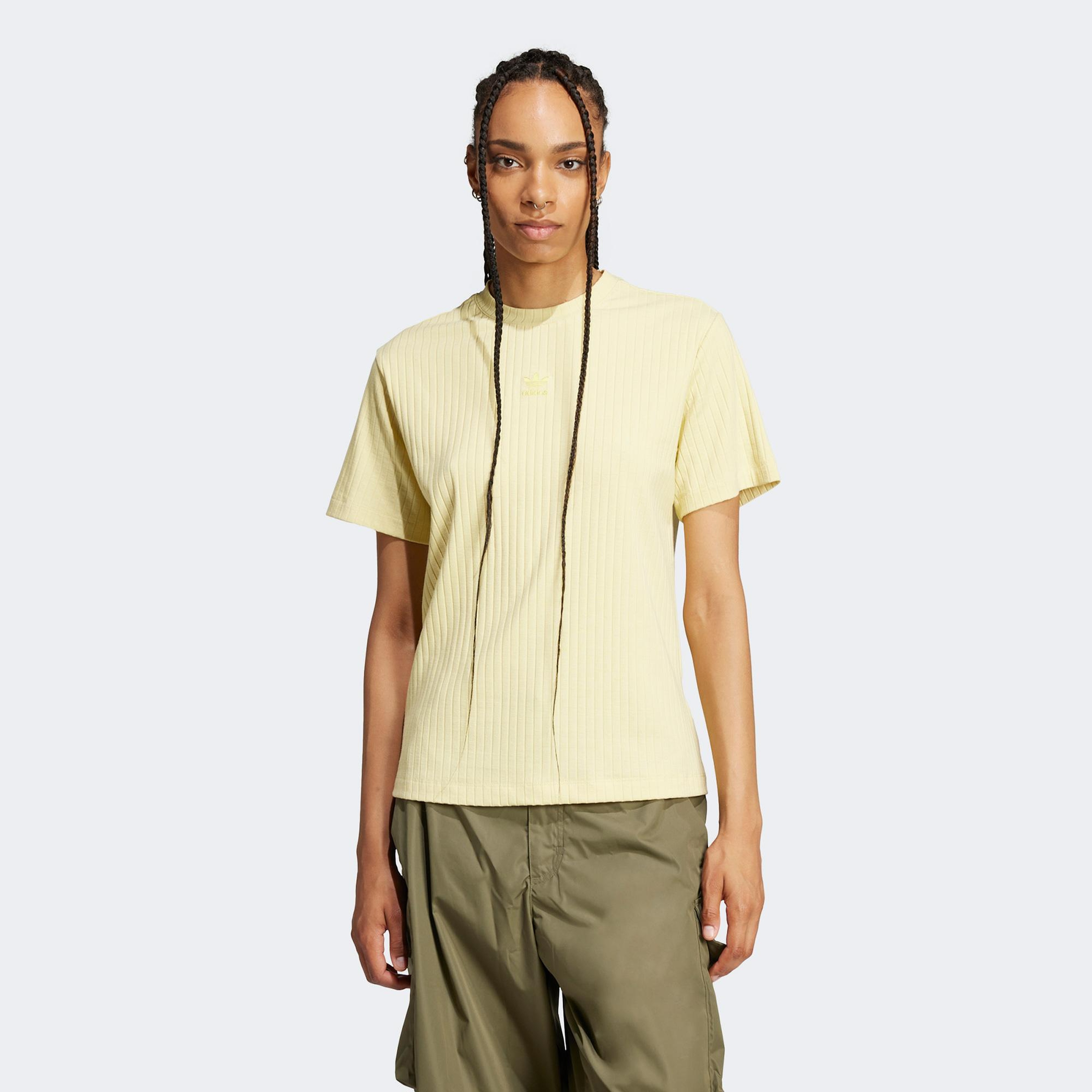 adidas Essential Kadın Sarı T-Shirt