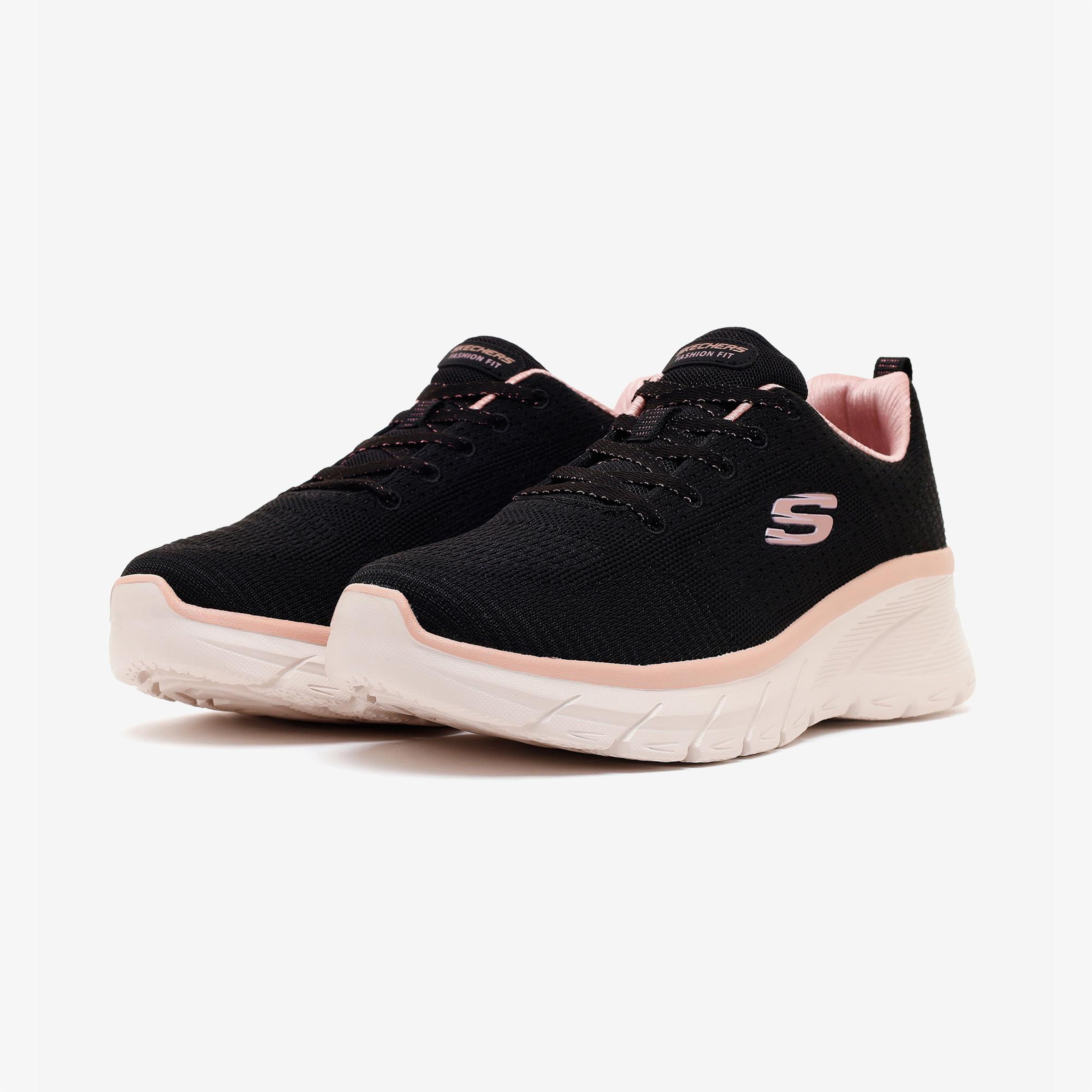 Skechers Fashion Fit Kadın Siyah Spor Ayakkabı