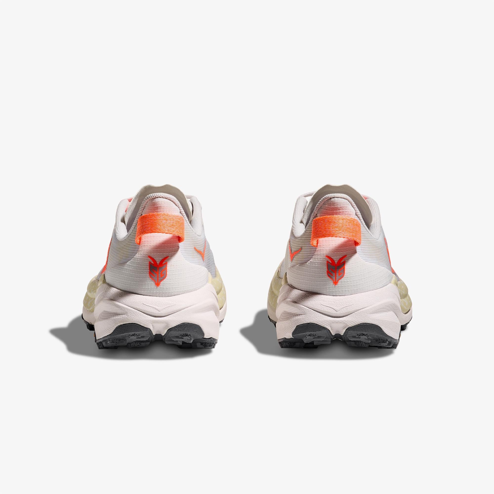 Hoka Speedgoat 6 Kadın Beyaz Koşu Ayakkabısı