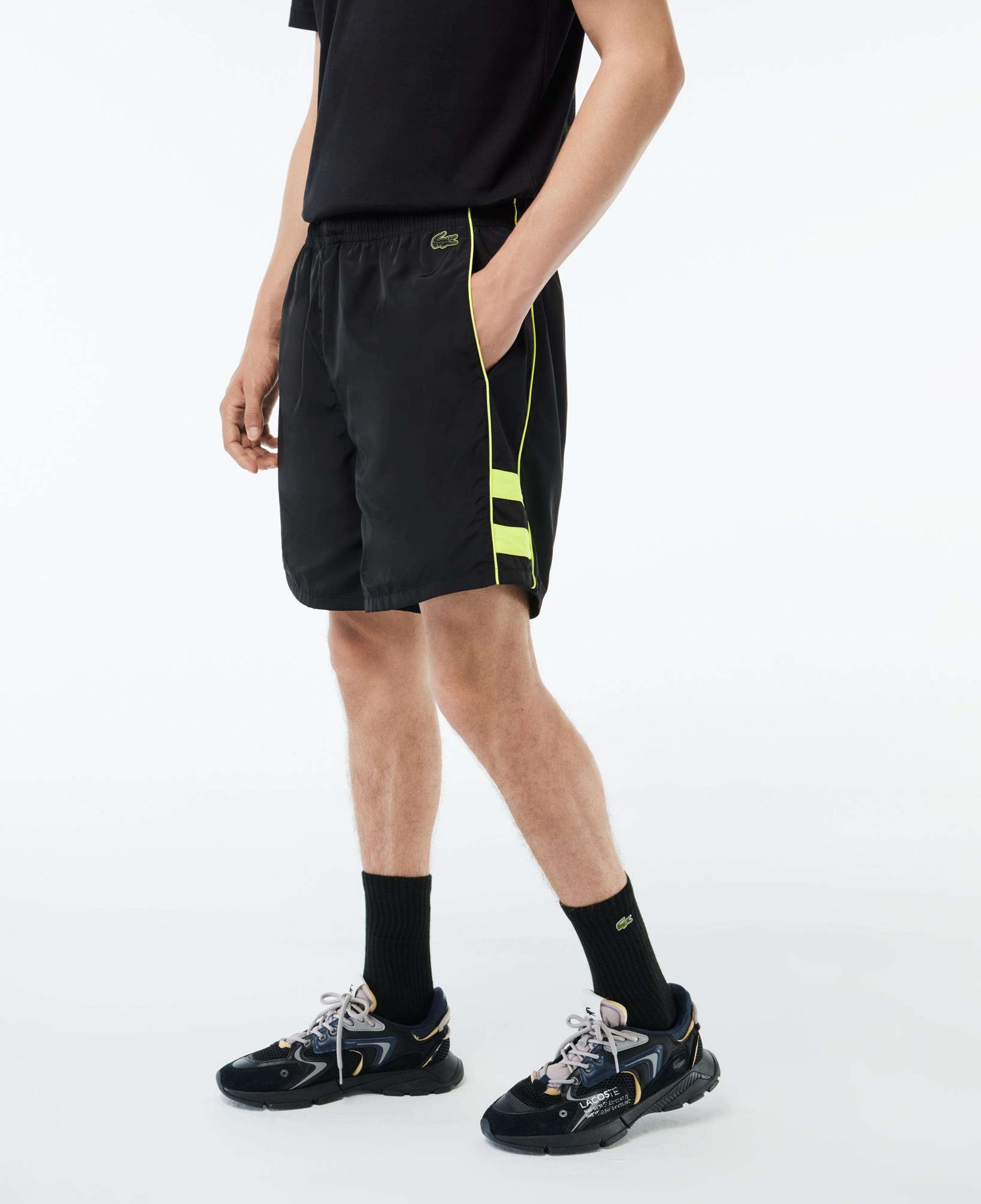 Erkek Relaxed Fit Baskılı Siyah Şort
