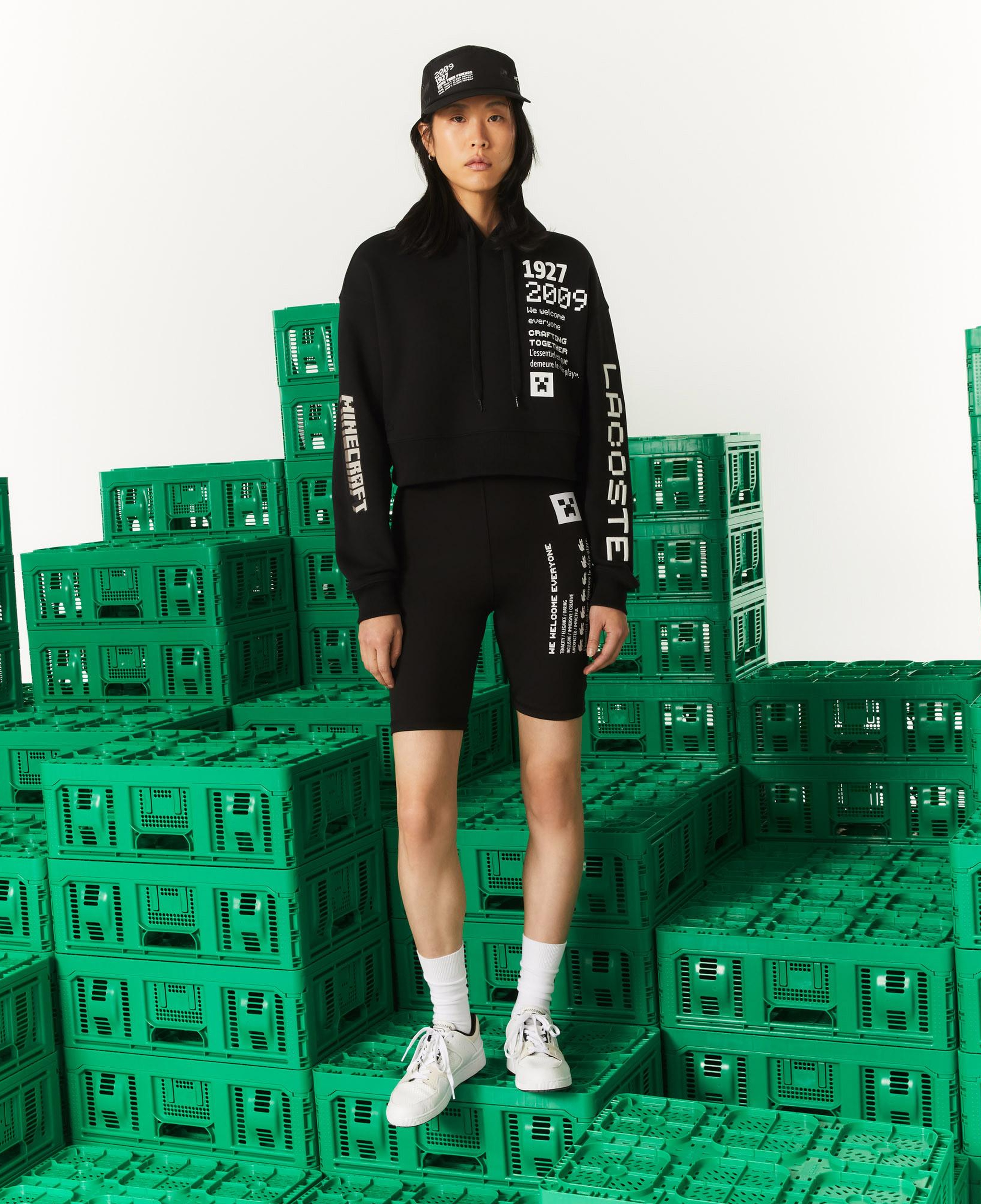 Lacoste X Minecraft Kadın Relaxed Fit Kapüşonlu Baskılı Siyah Sweatshirt