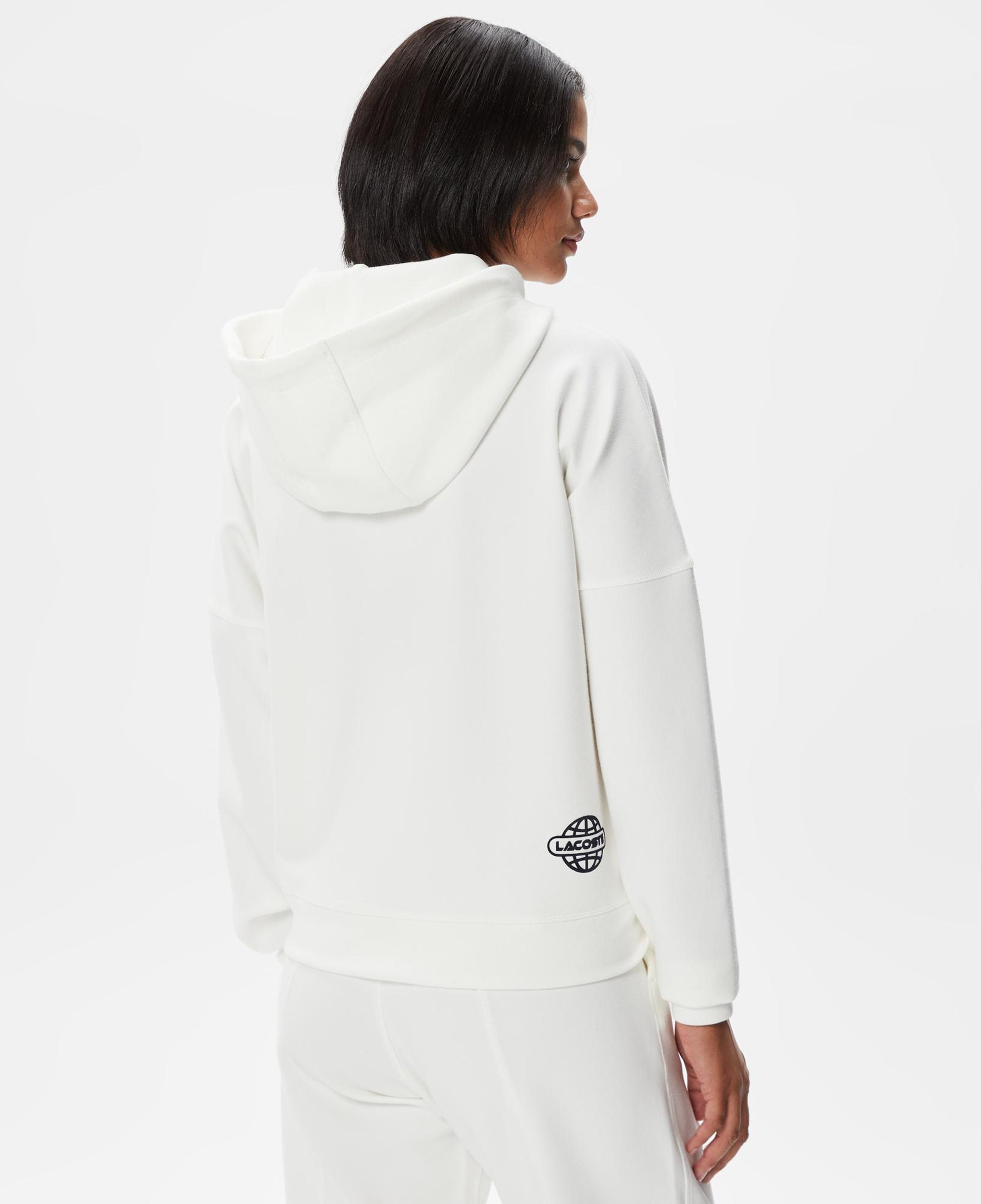 Lacoste Kadın Crop Fit Kapüşonlu Baskılı Beyaz Sweatshirt