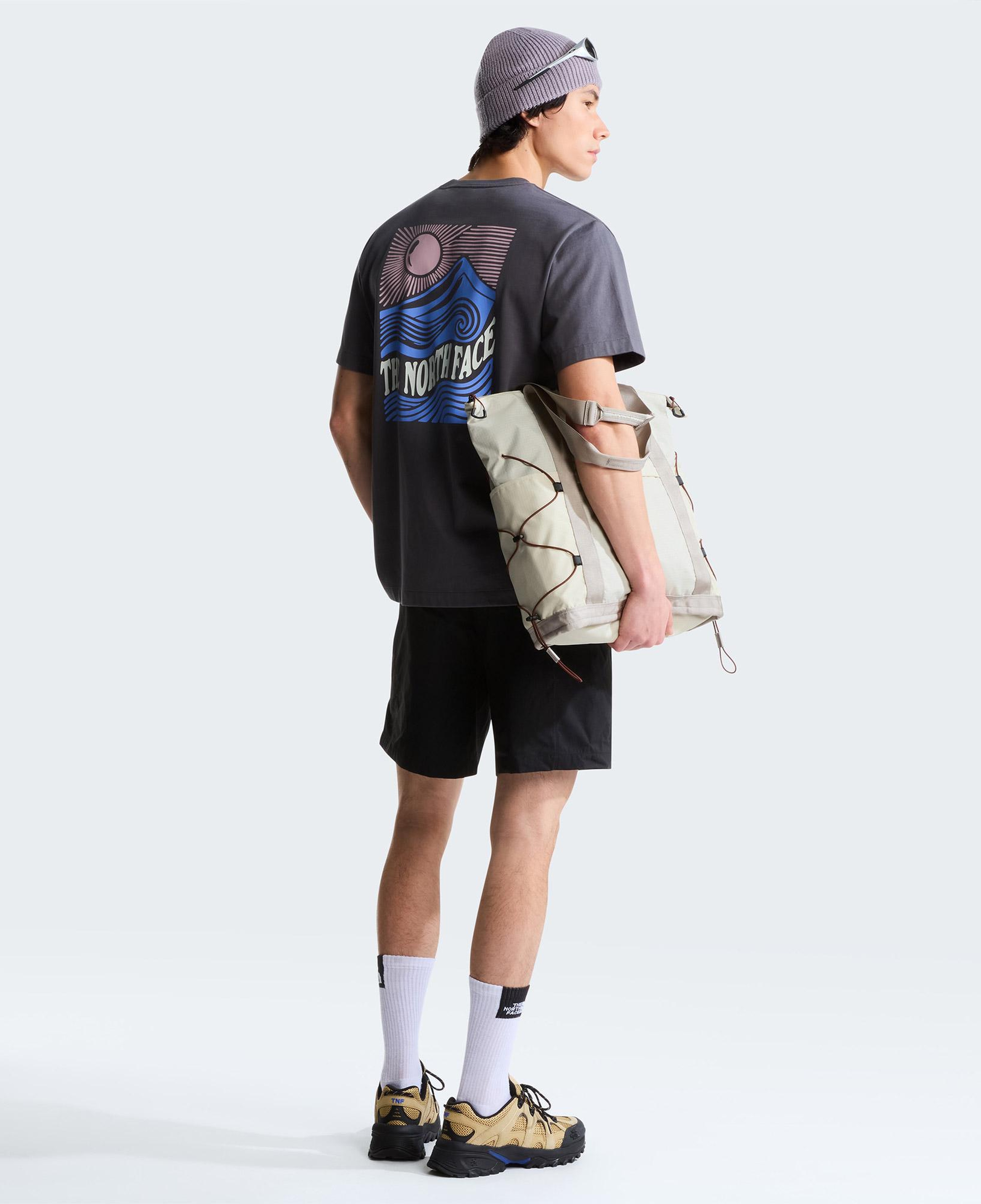 The North Face Mountain Escape Relaxed Erkek Gri T-Shirt