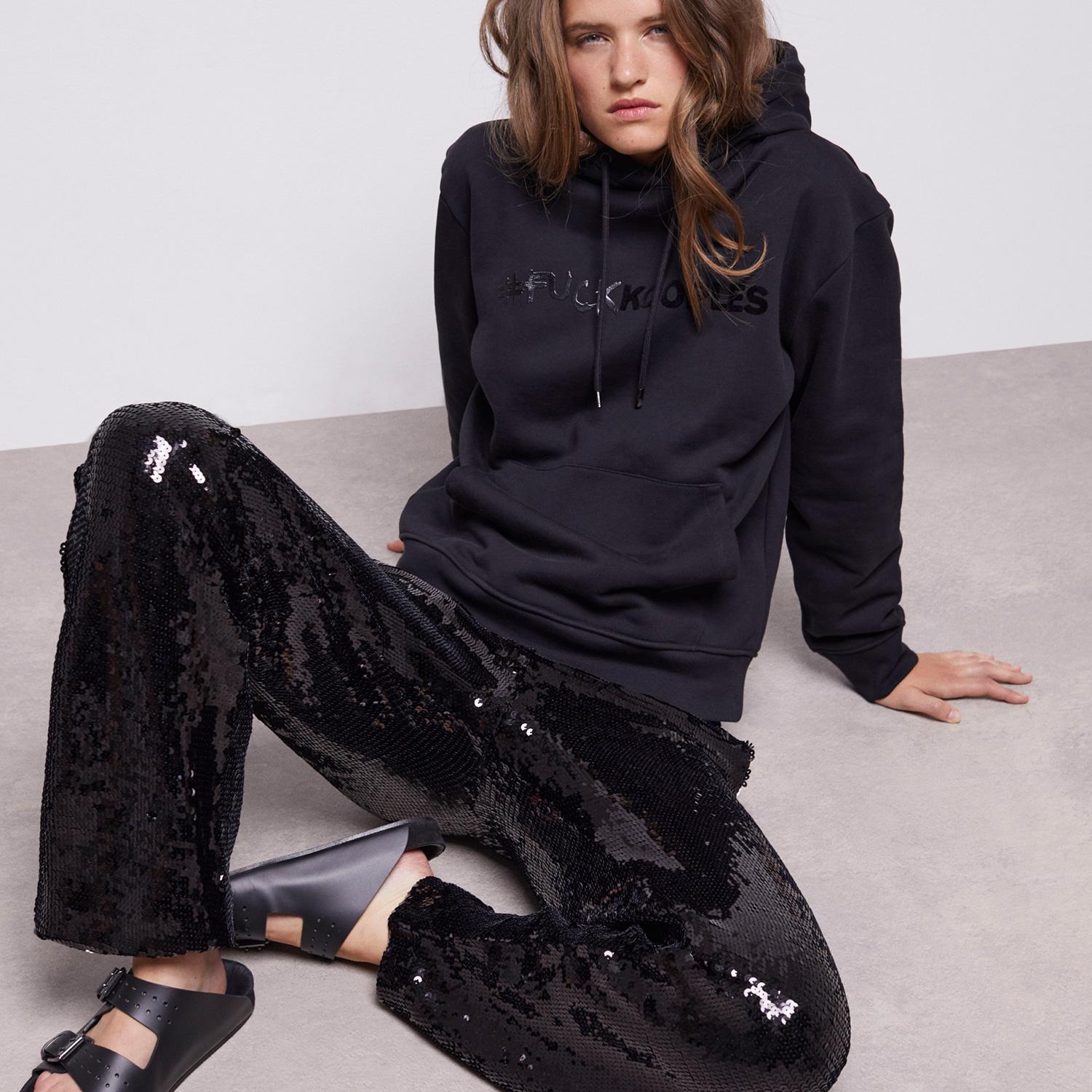 KADIN BASKILI SİYAH SWEATSHIRT