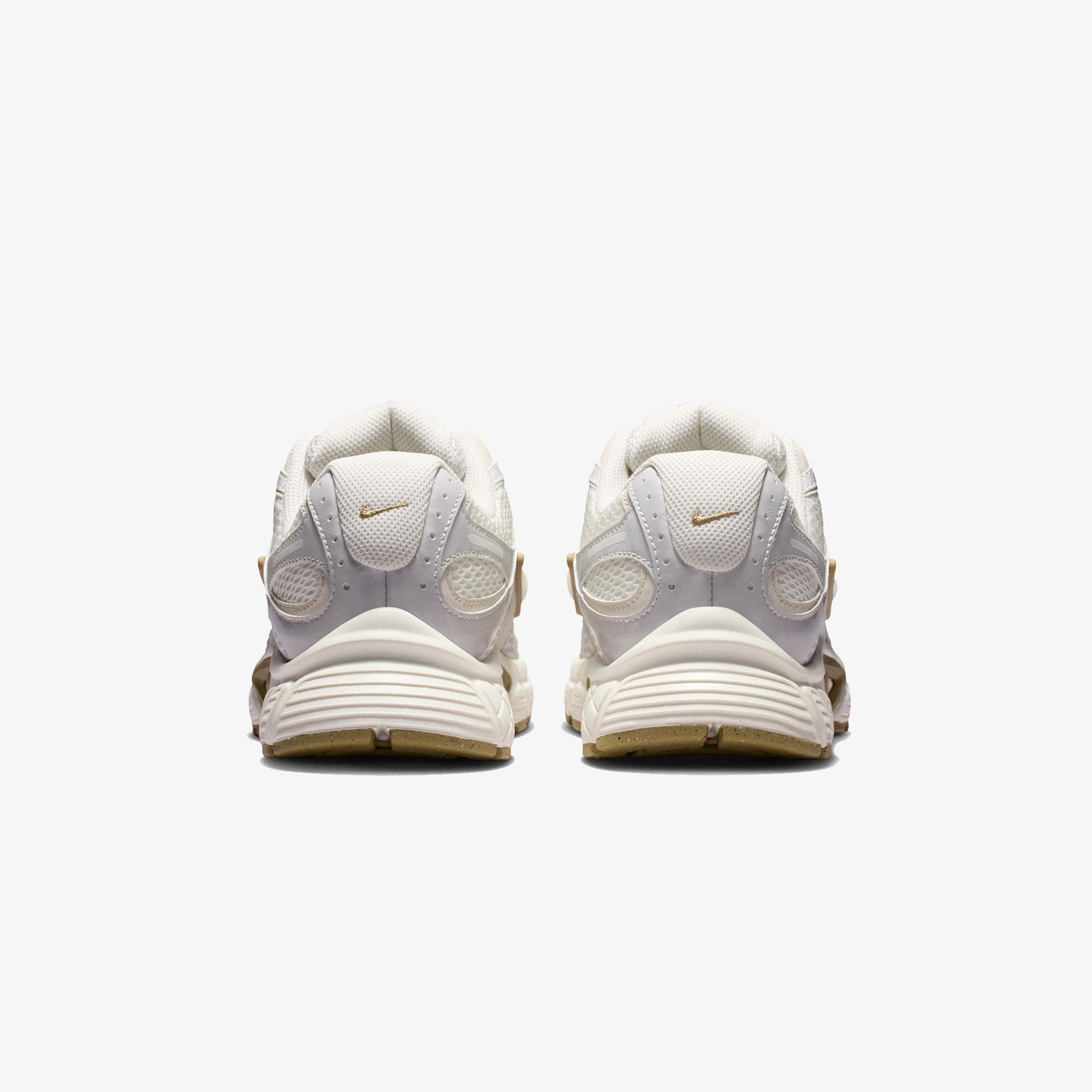 Nike V5 RNR Kadın Krem Rengi Spor Ayakkabı