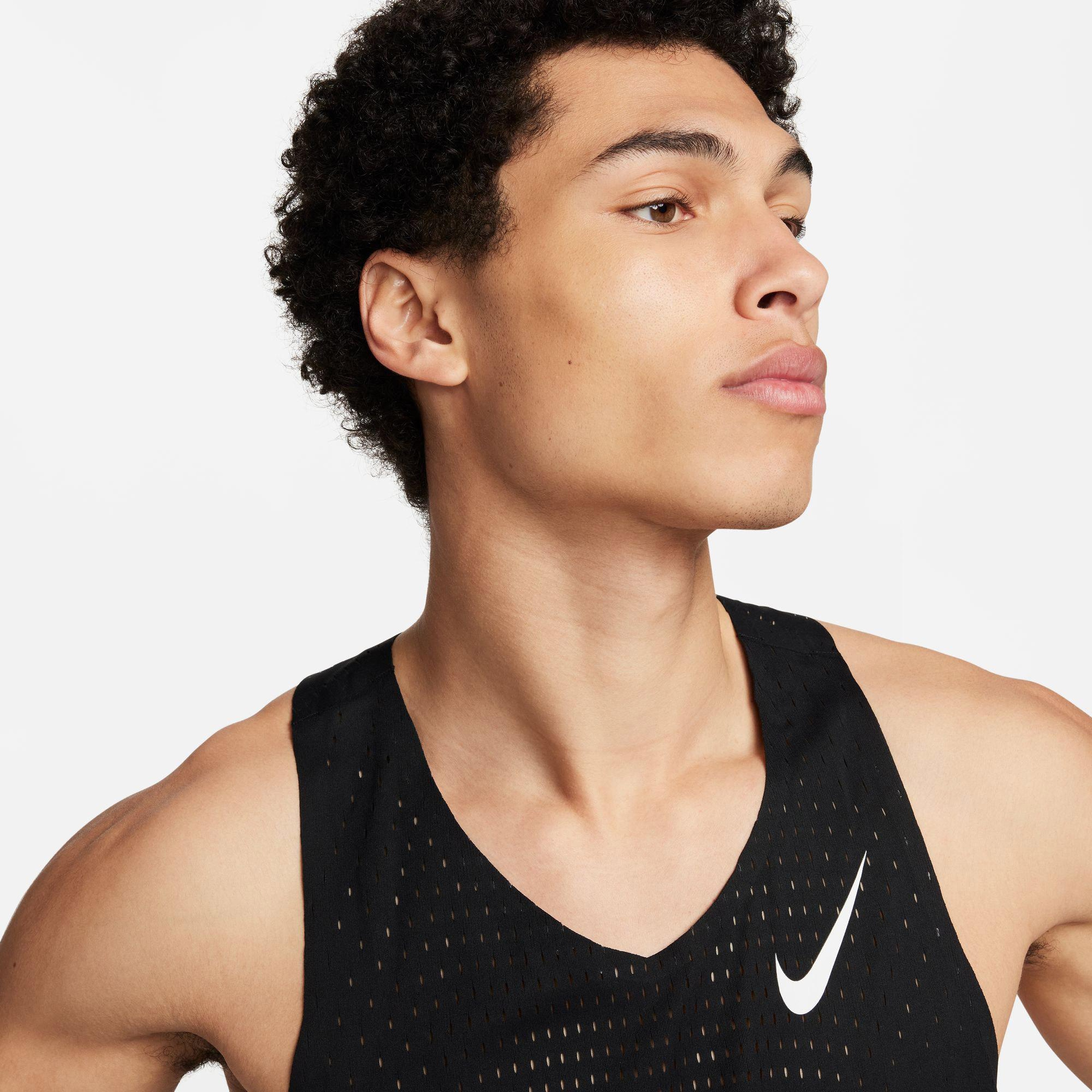 Nike Dri-Fit ADV AeroSwift Erkek Siyah Kolsuz T-Shirt