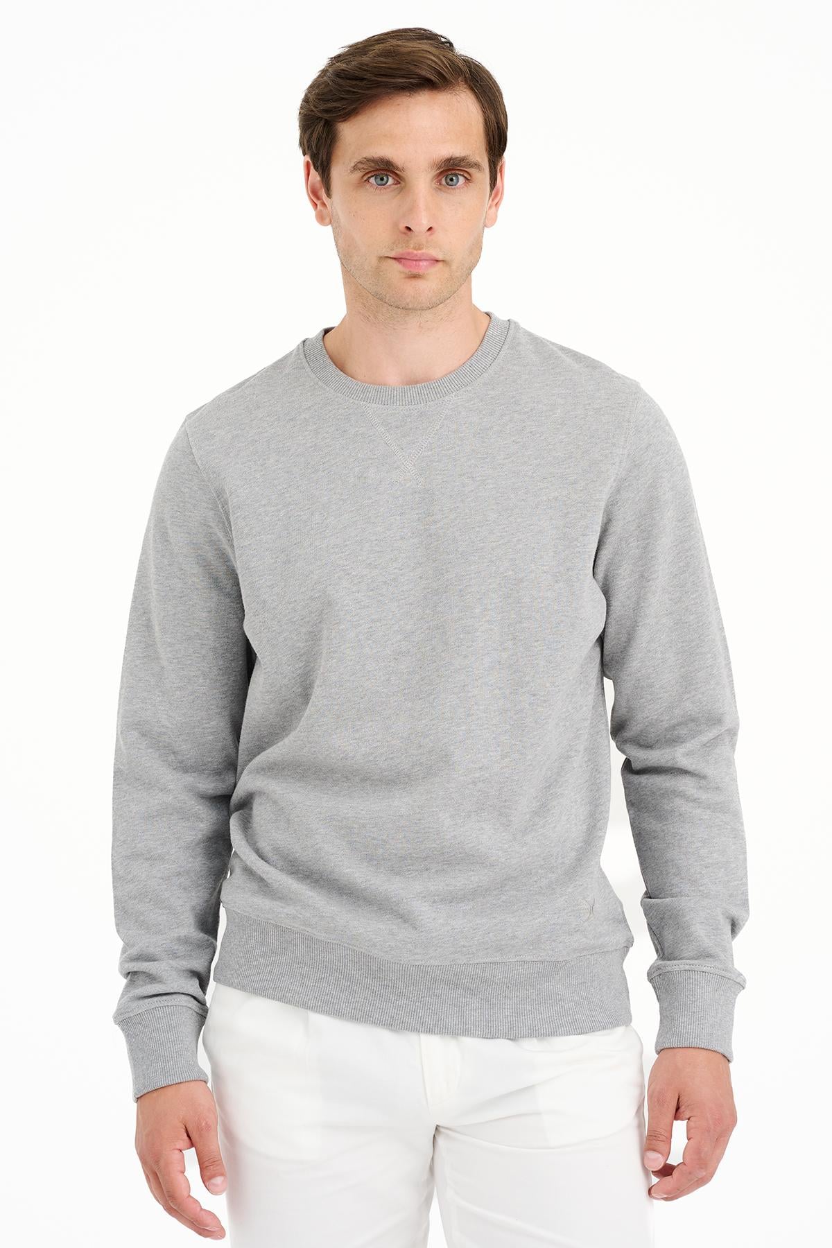 Erkek Gri Bisiklet Yaka Basic Sweatshirt