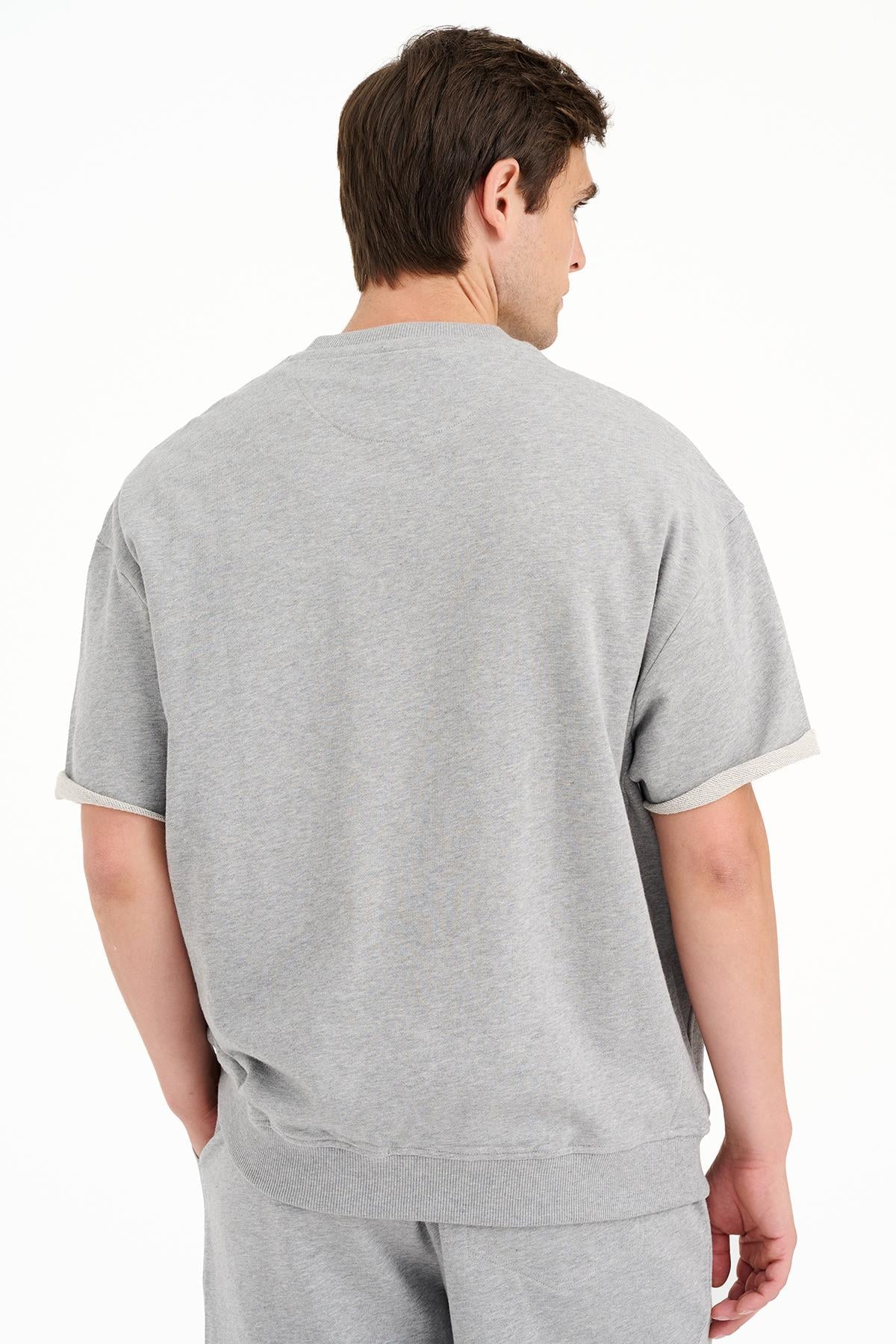 Erkek Gri Örme Kısa Kollu Sweatshirt