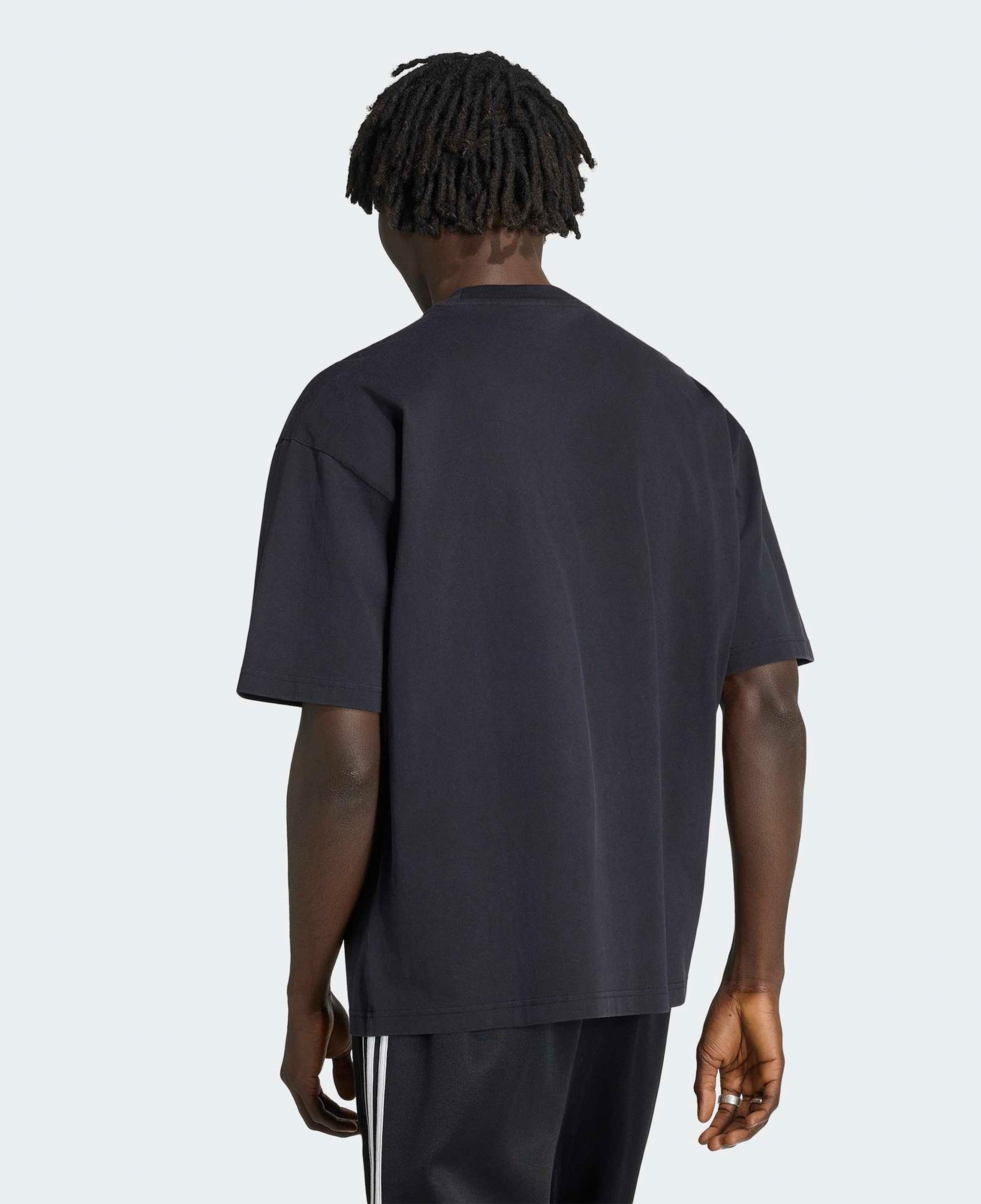 adidas Elevated GFX Erkek Siyah T-Shirt