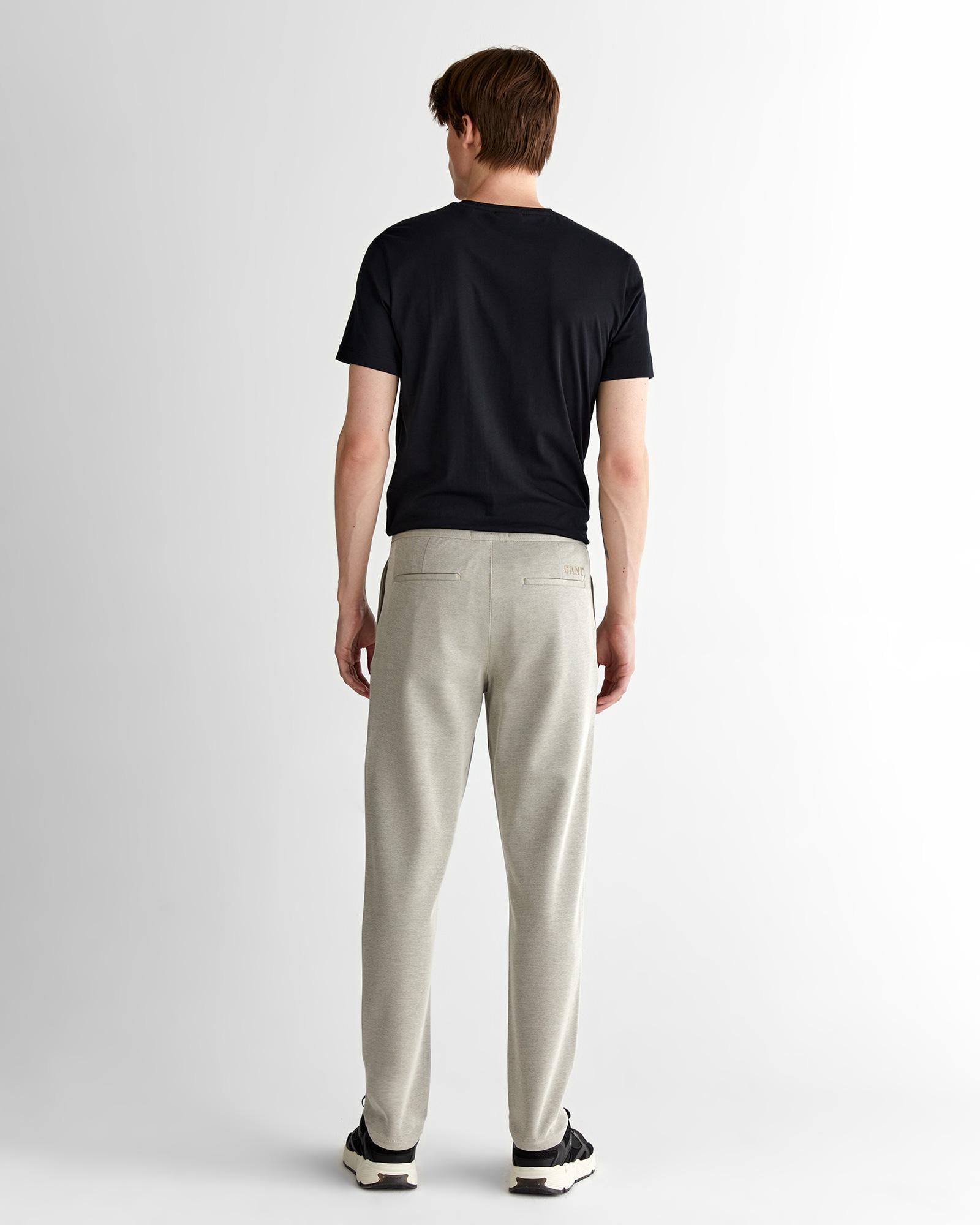 GANT Erkek Bej Jogger Fit Pantolon